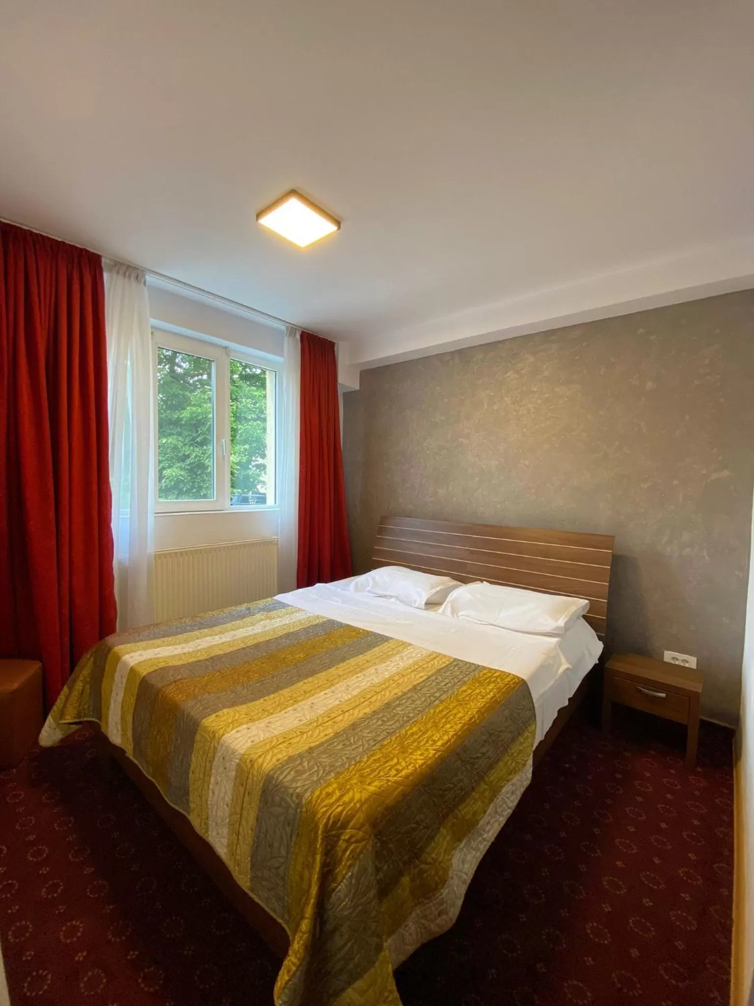 Global Boutique Hotel Brașov