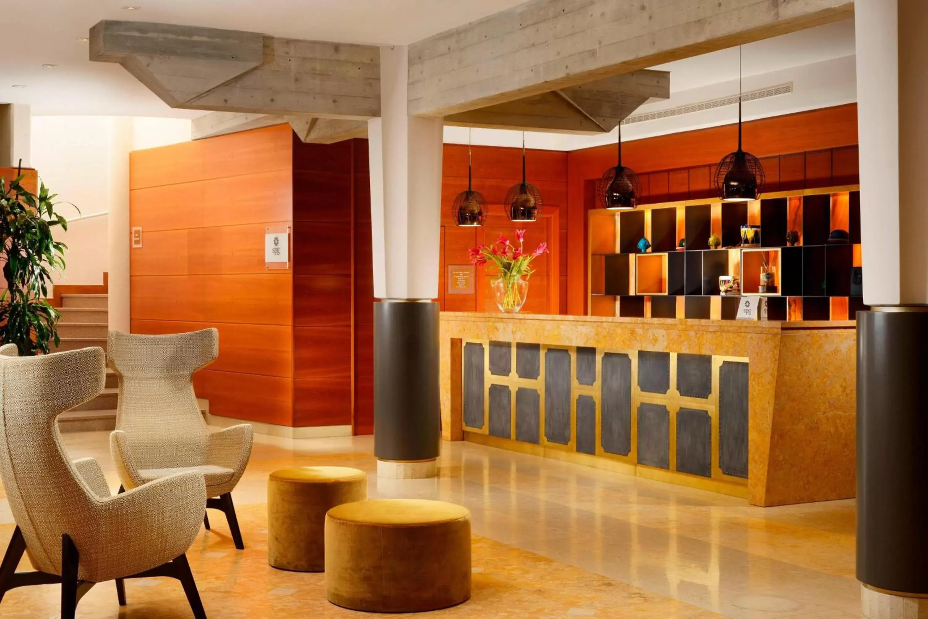 Lobby or reception, Lounge/Bar in Four Points by Sheraton Siena