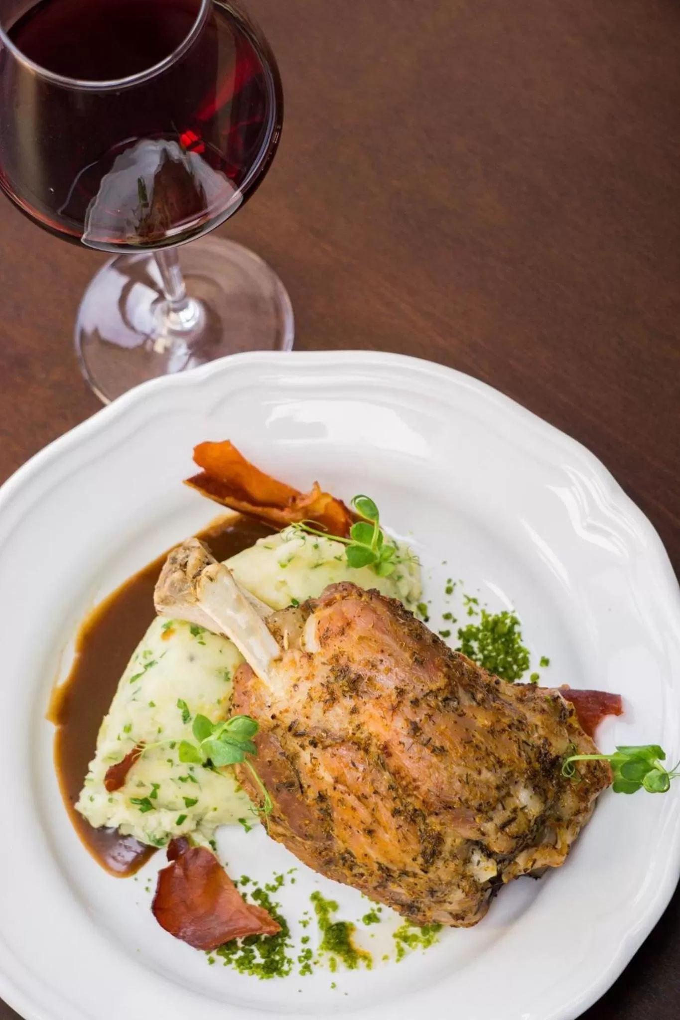 Food and drinks in Nest