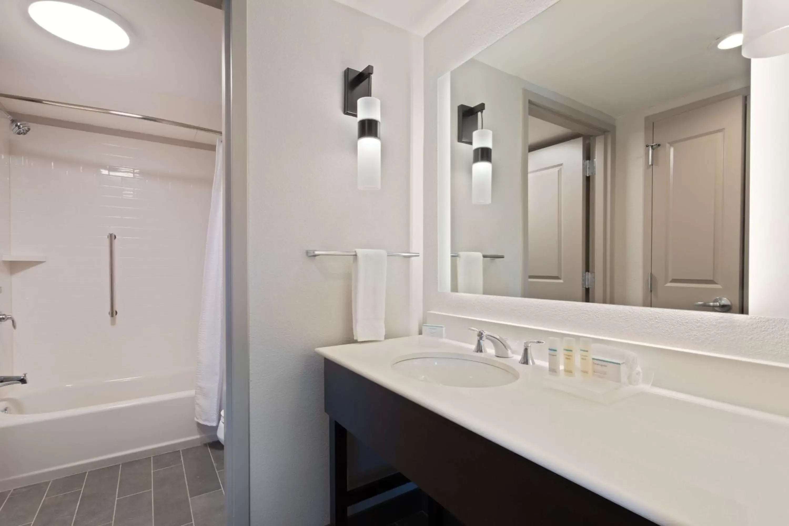 Bathroom in Homewood Suites by Hilton St Augustine San Sebastian