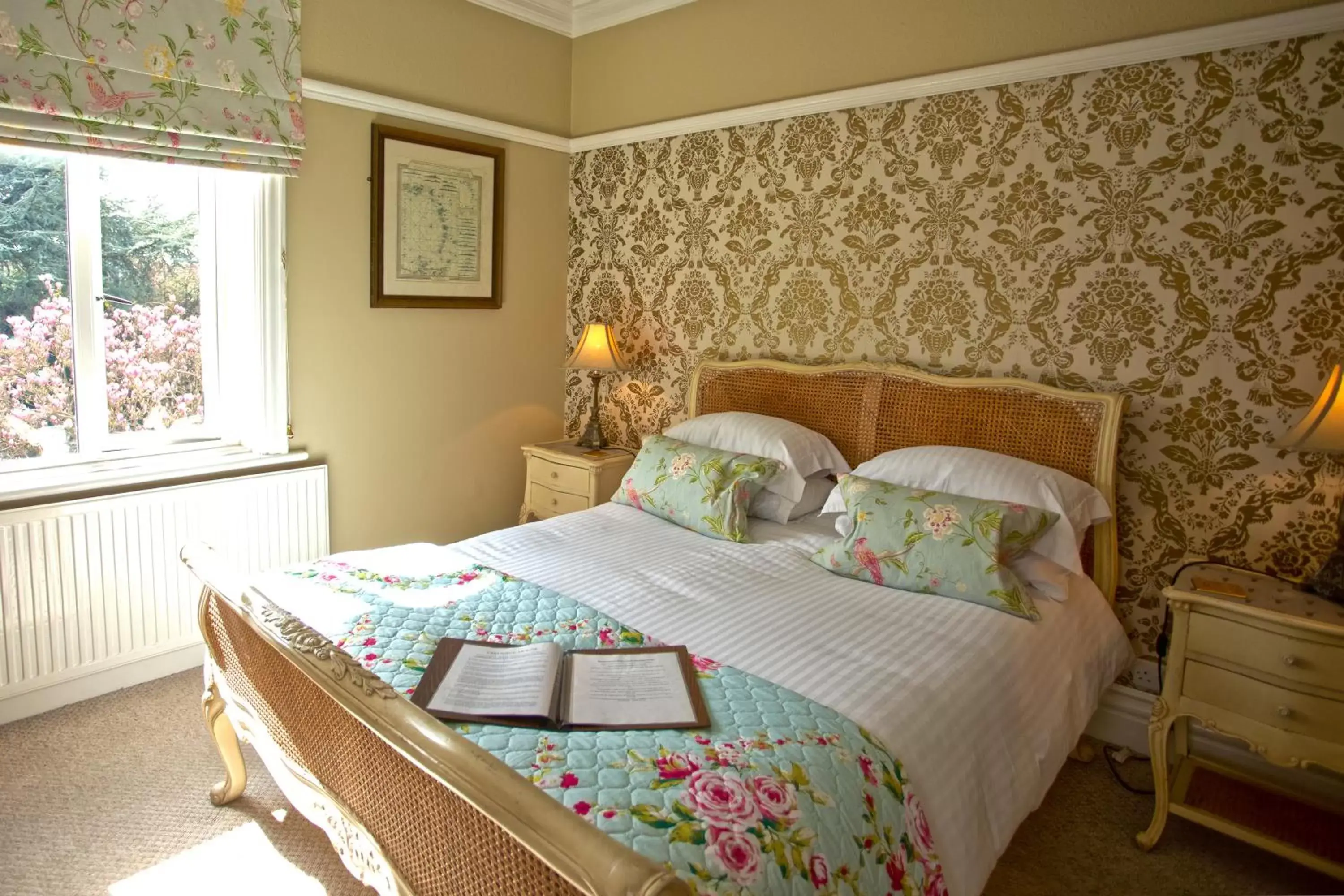 Bed in Treherne House & The Malvern Retreat