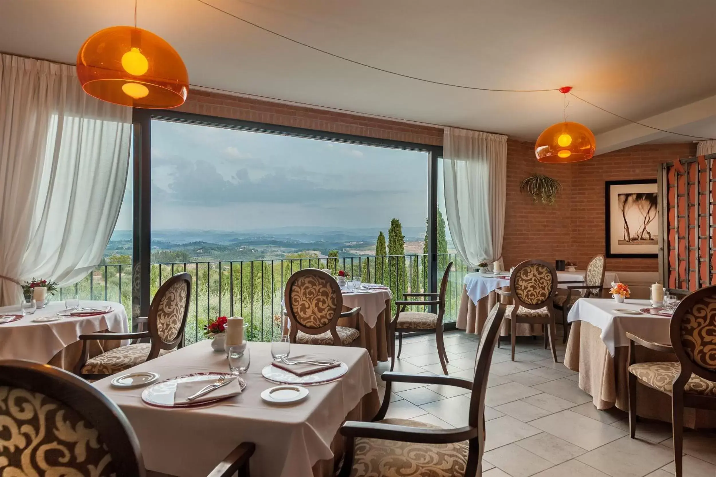 Restaurant/Places to Eat in Villasanpaolo Resort & Spa