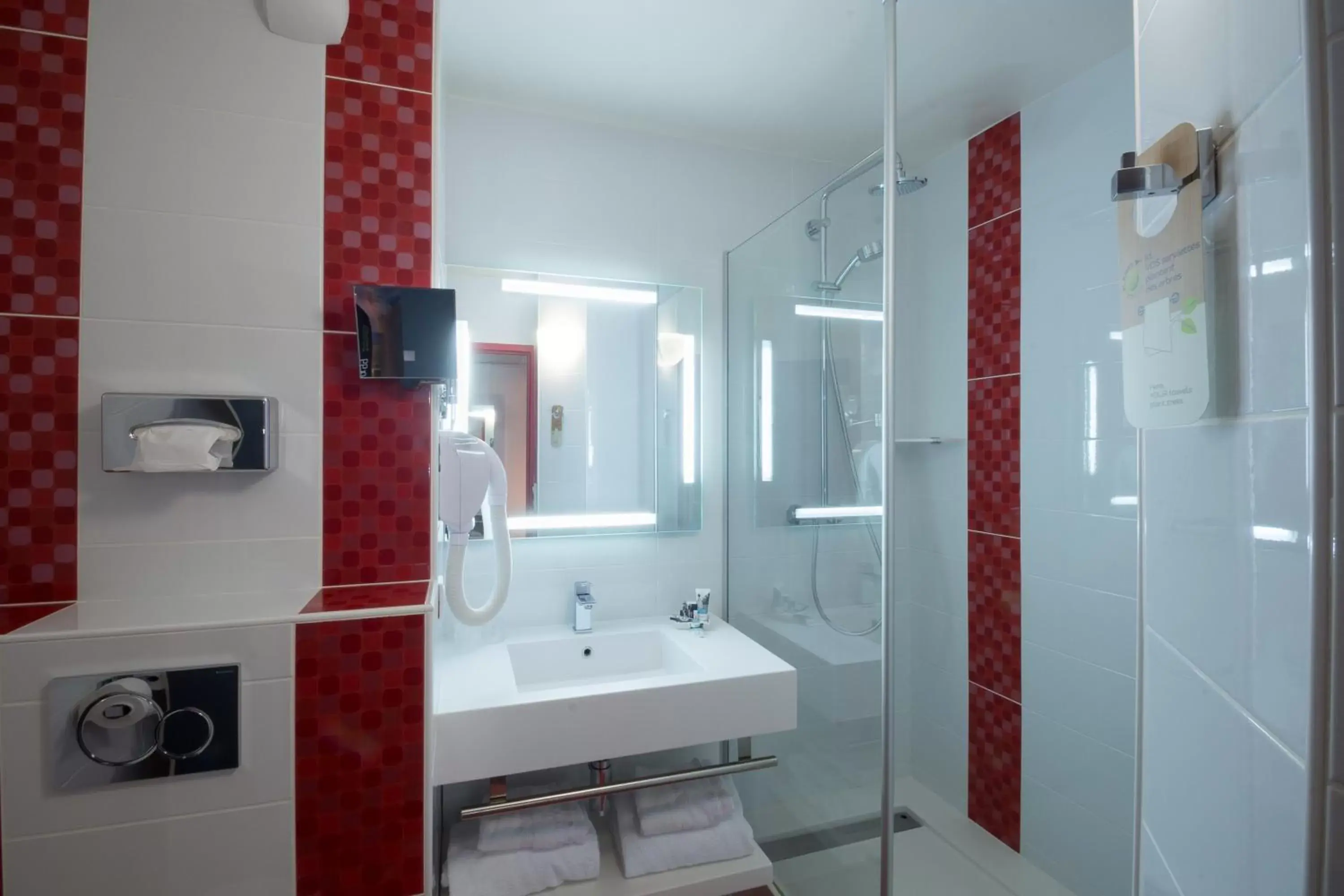 Shower, Bathroom in Mercure Trouville Sur Mer