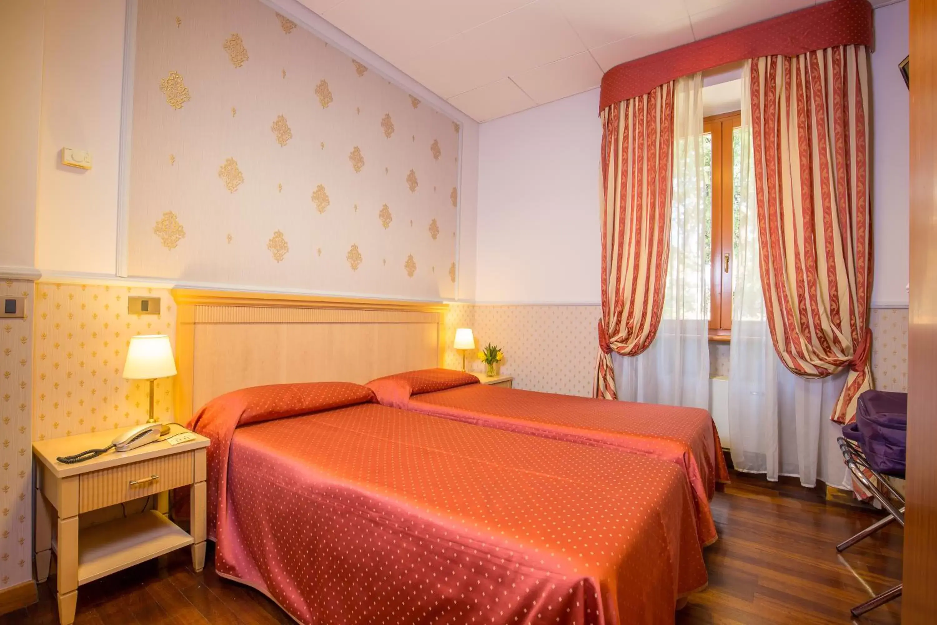 Bed in Hotel Arco Di Travertino