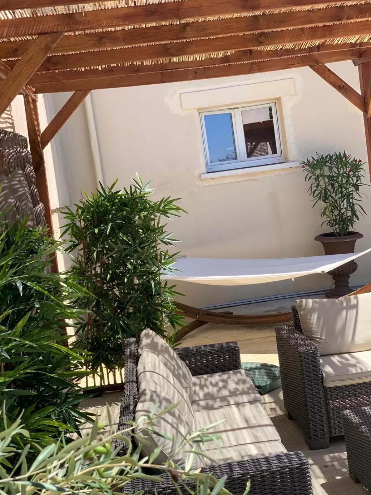 Garden in Appart'Hôtel Auxerre