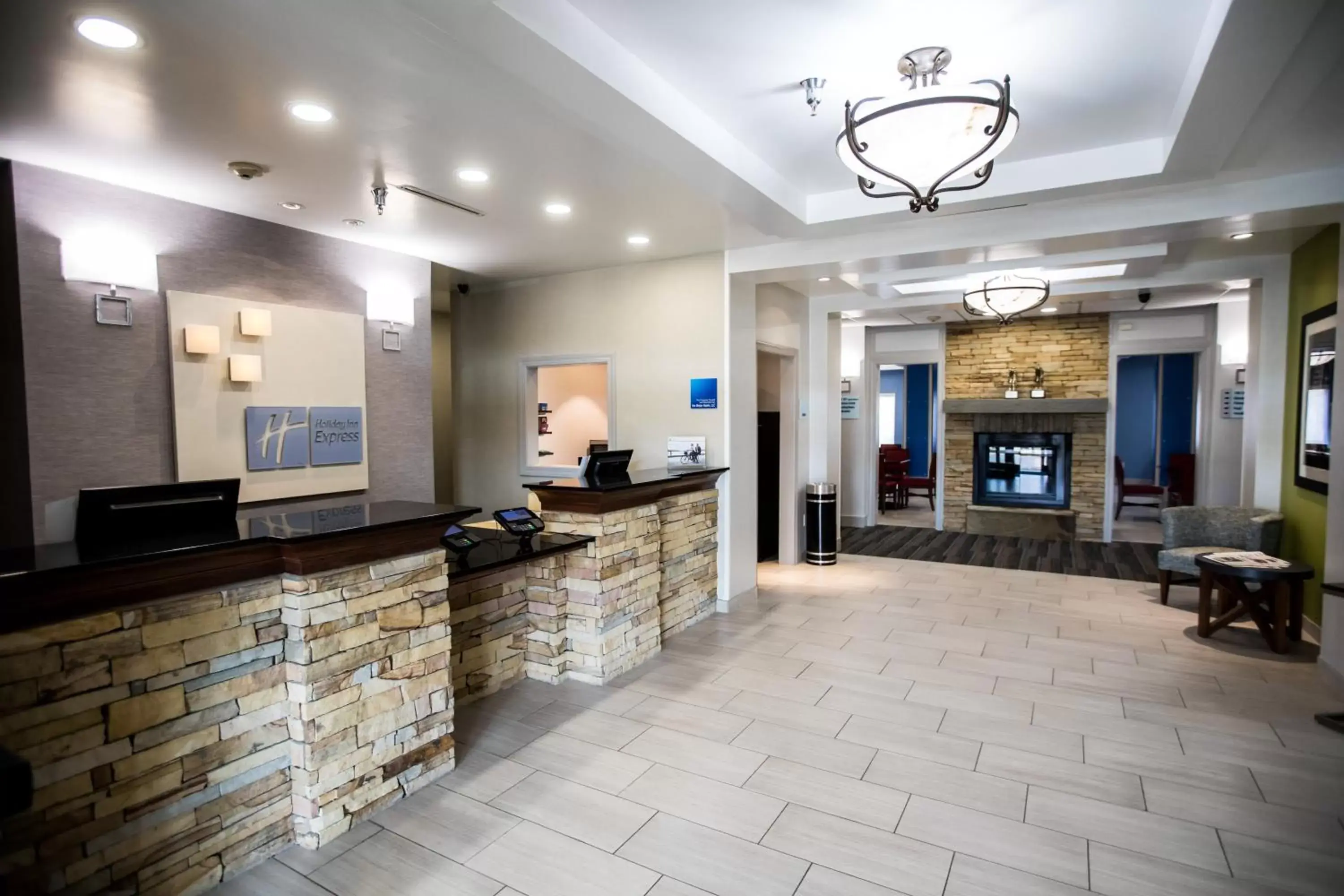 Property building, Lobby/Reception in Holiday Inn Express Dayton, an IHG Hotel