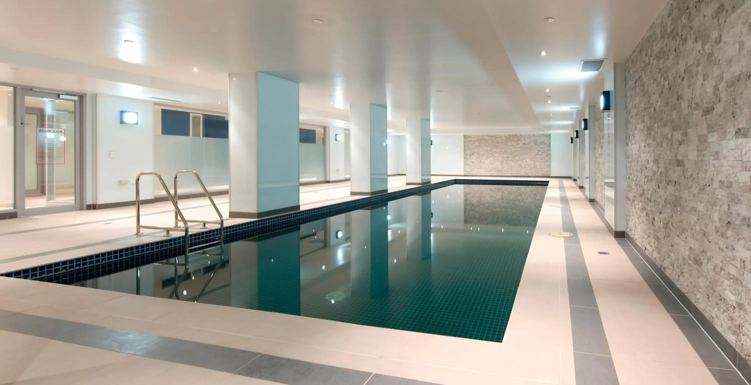 Swimming Pool in Atlantis Hotel Melbourne