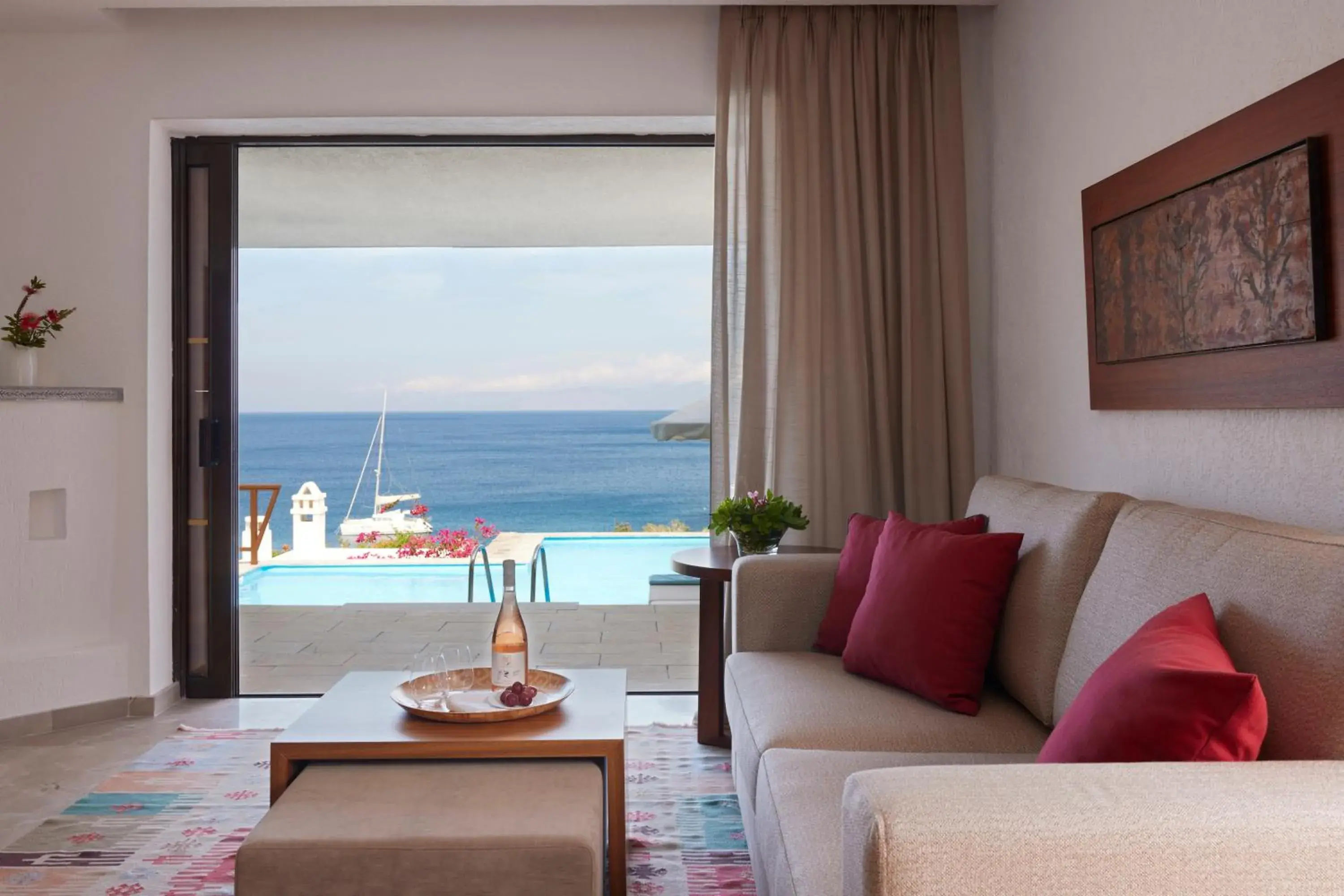 Living room, Seating Area in Elounda Mare Relais & Châteaux Hotel