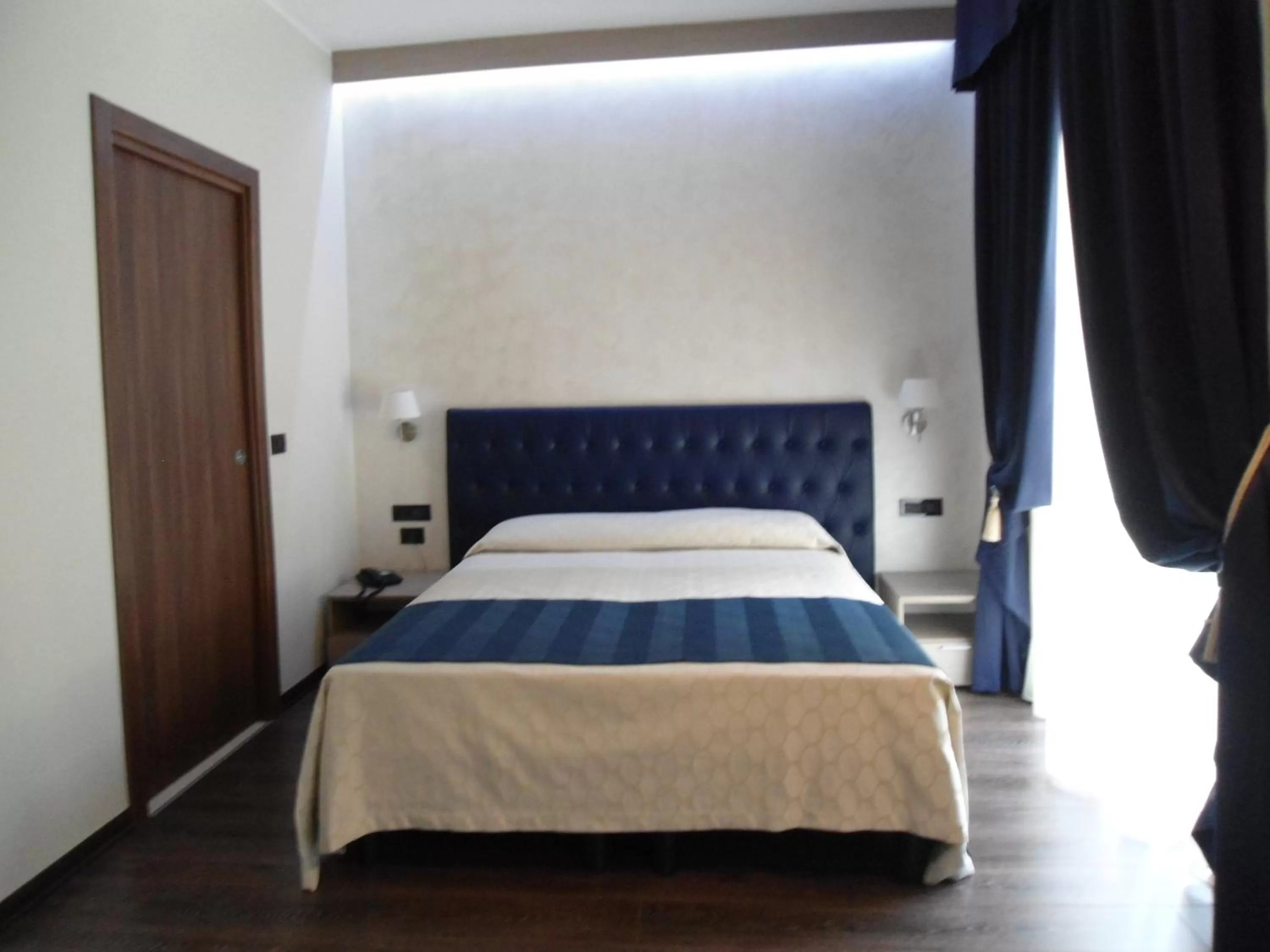 Decorative detail, Bed in Hotel Continental