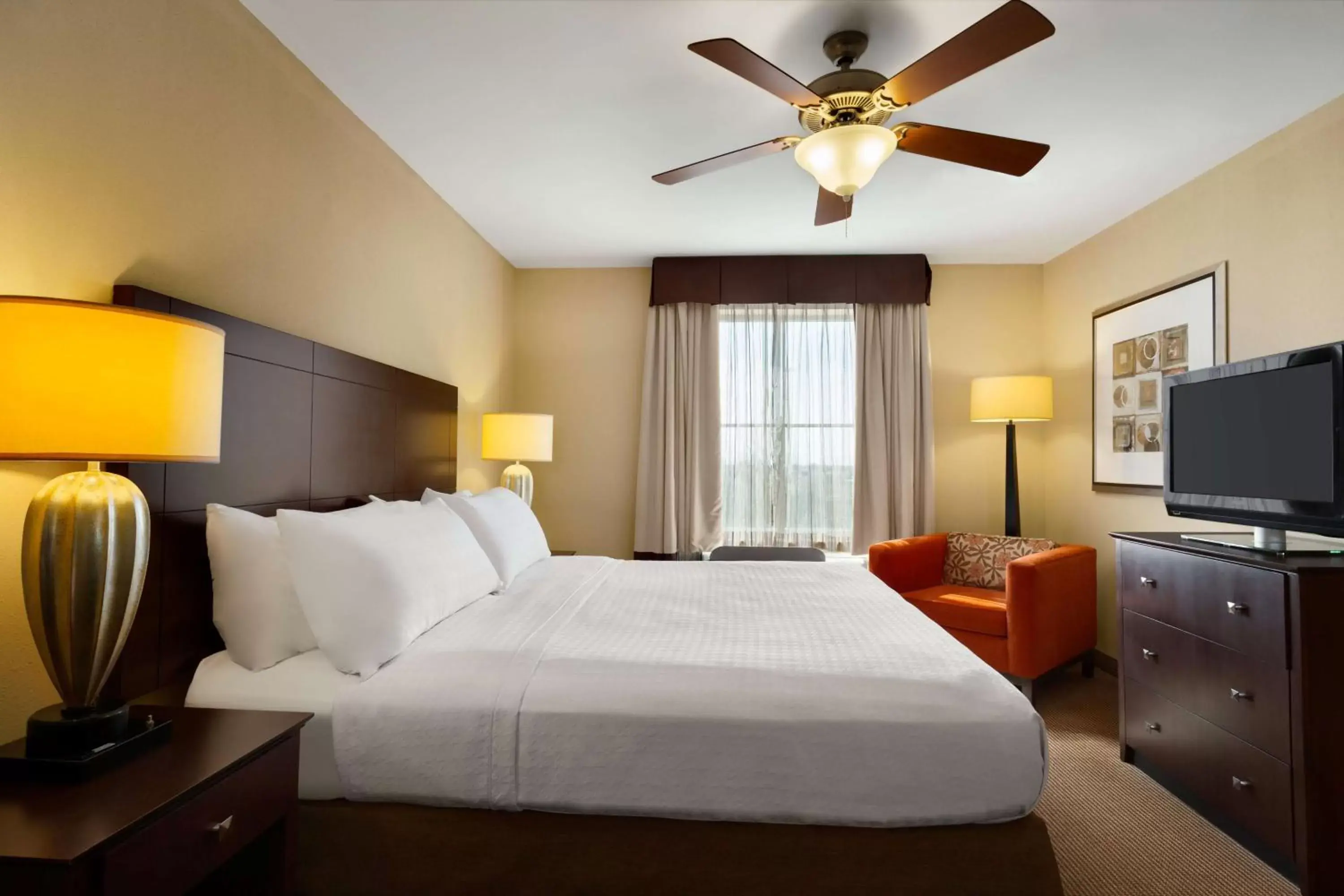 Bed in Homewood Suites by Hilton Houston - Northwest/CY-FAIR