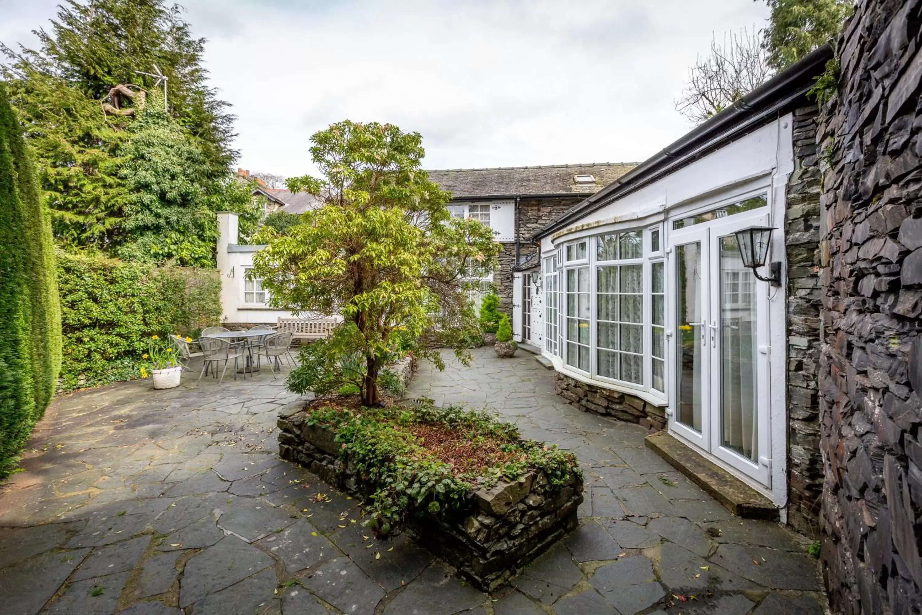 Facade/entrance, Patio/Outdoor Area in Burn How Garden House Hotel