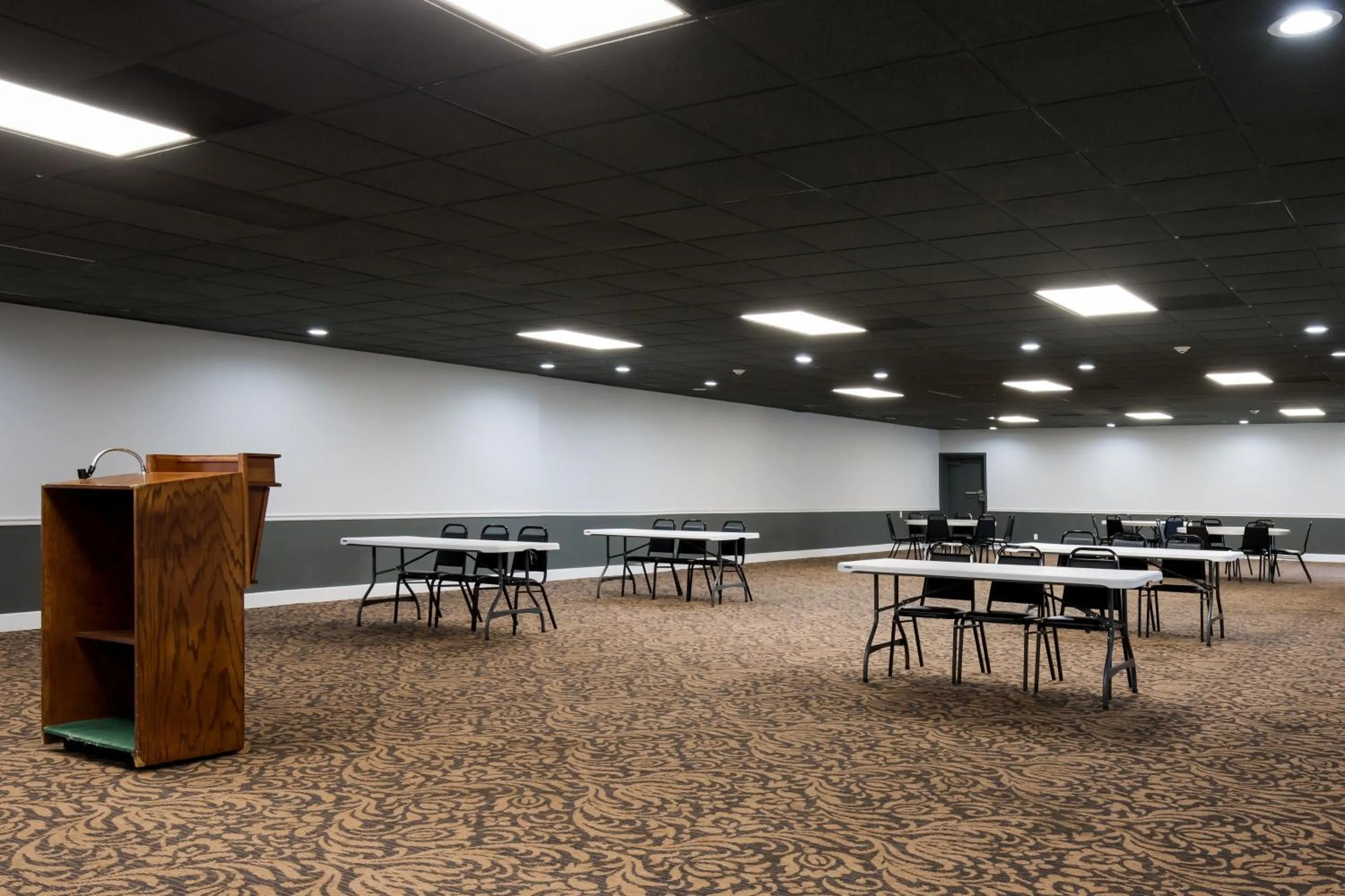 Meeting/conference room in Horizon Inn & Suites