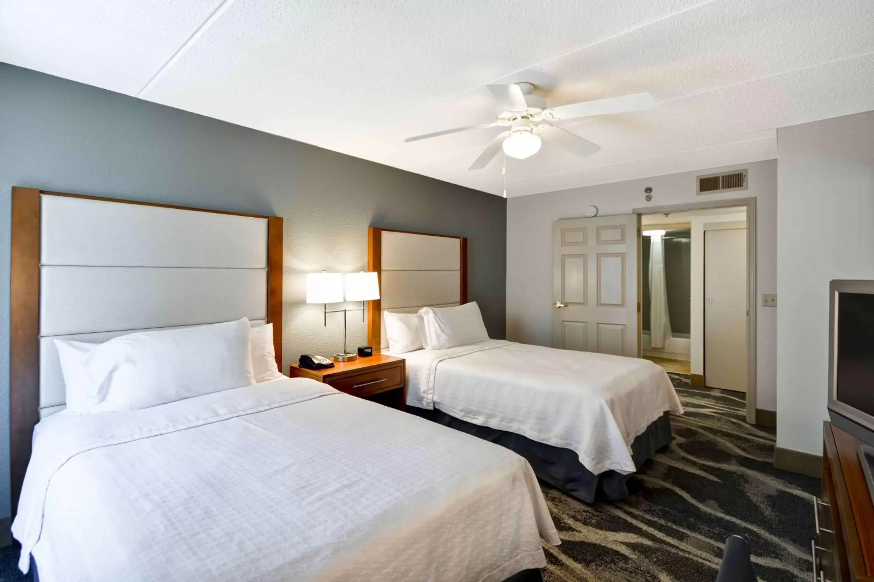 Photo of the whole room, Bed in Homewood Suites by Hilton San Antonio Northwest