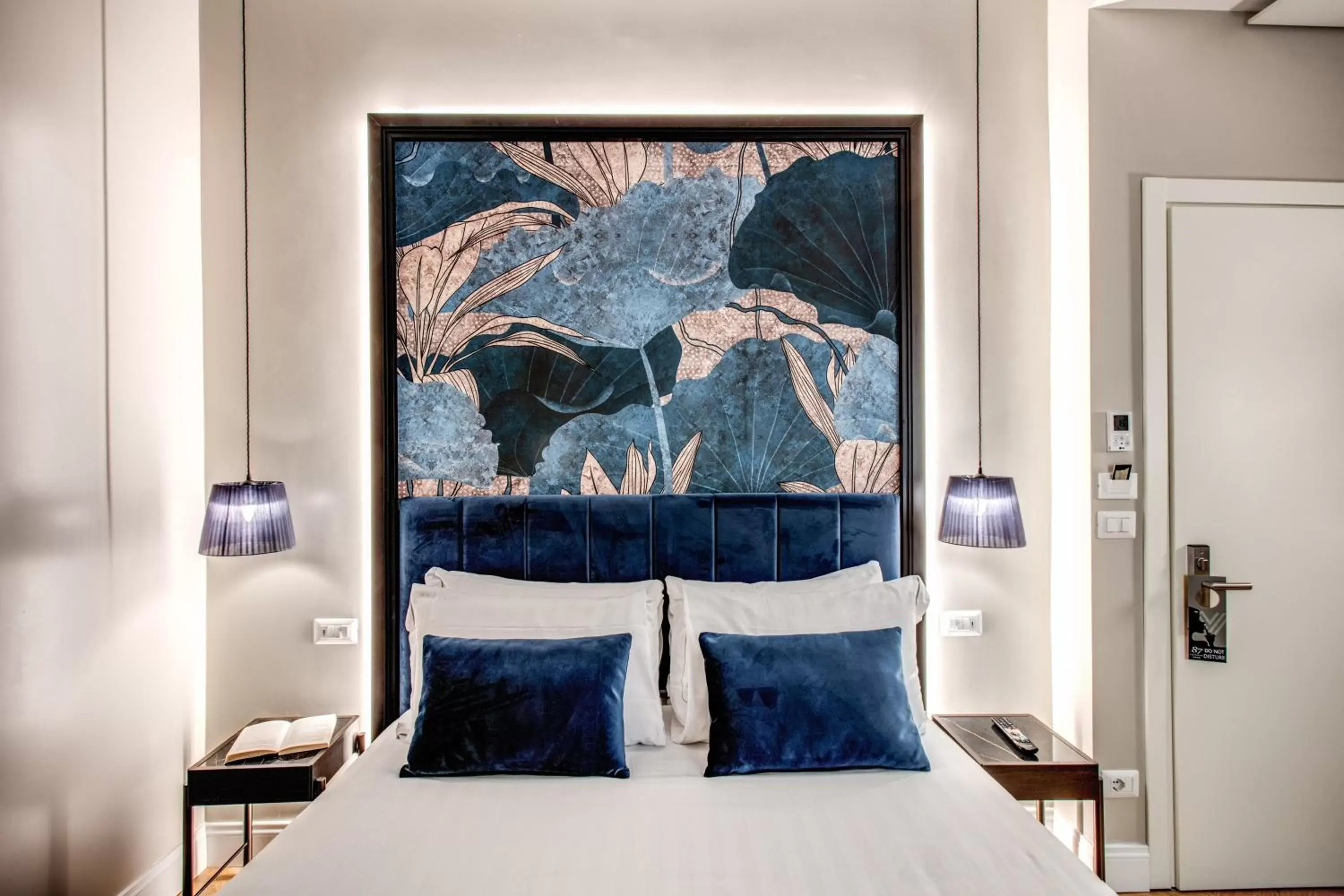Bed in Hotel 55 Fifty-Five - Maison d'Art Collection