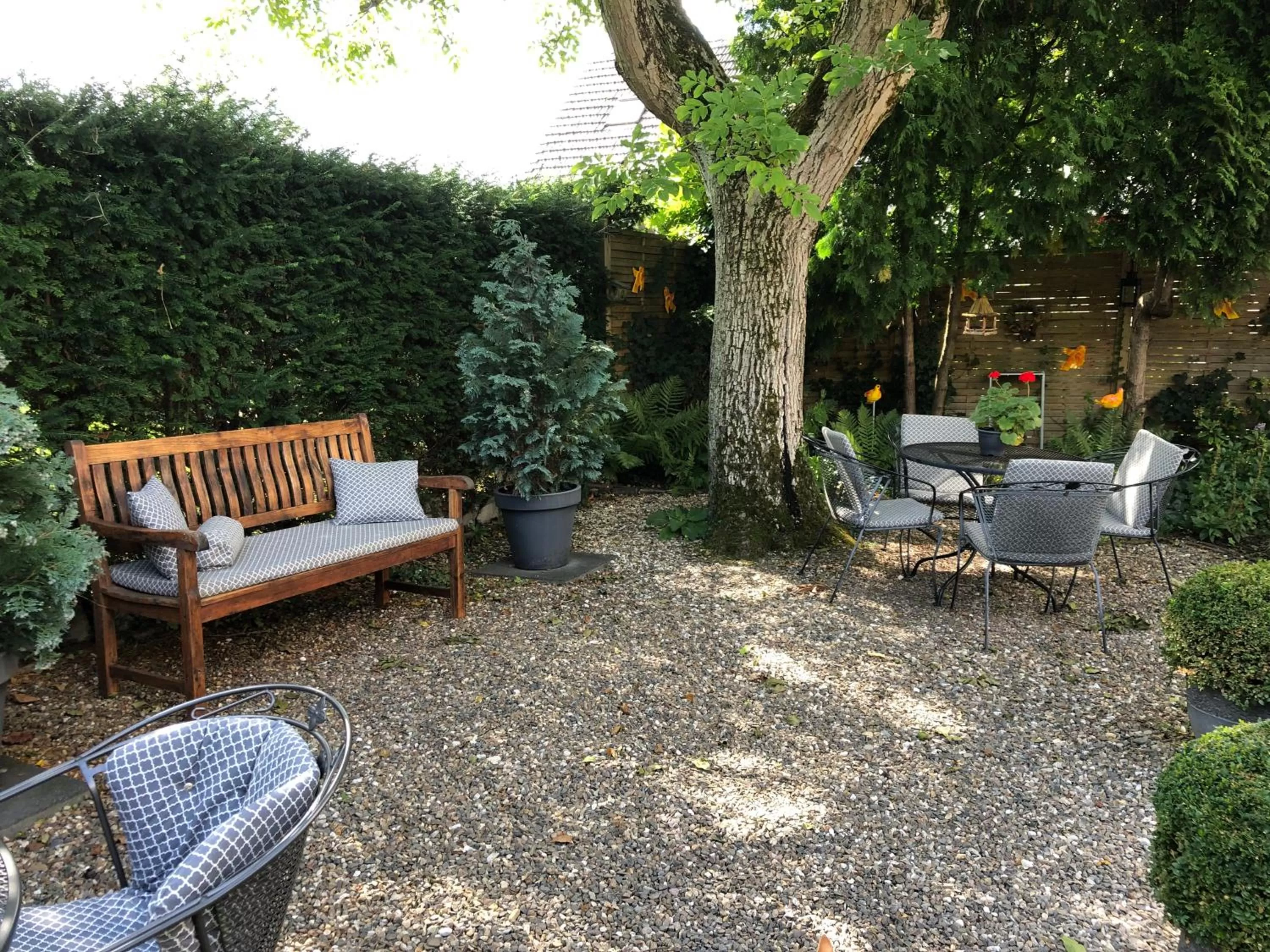 Garden in Walnut Lodge Bed & Breakfast