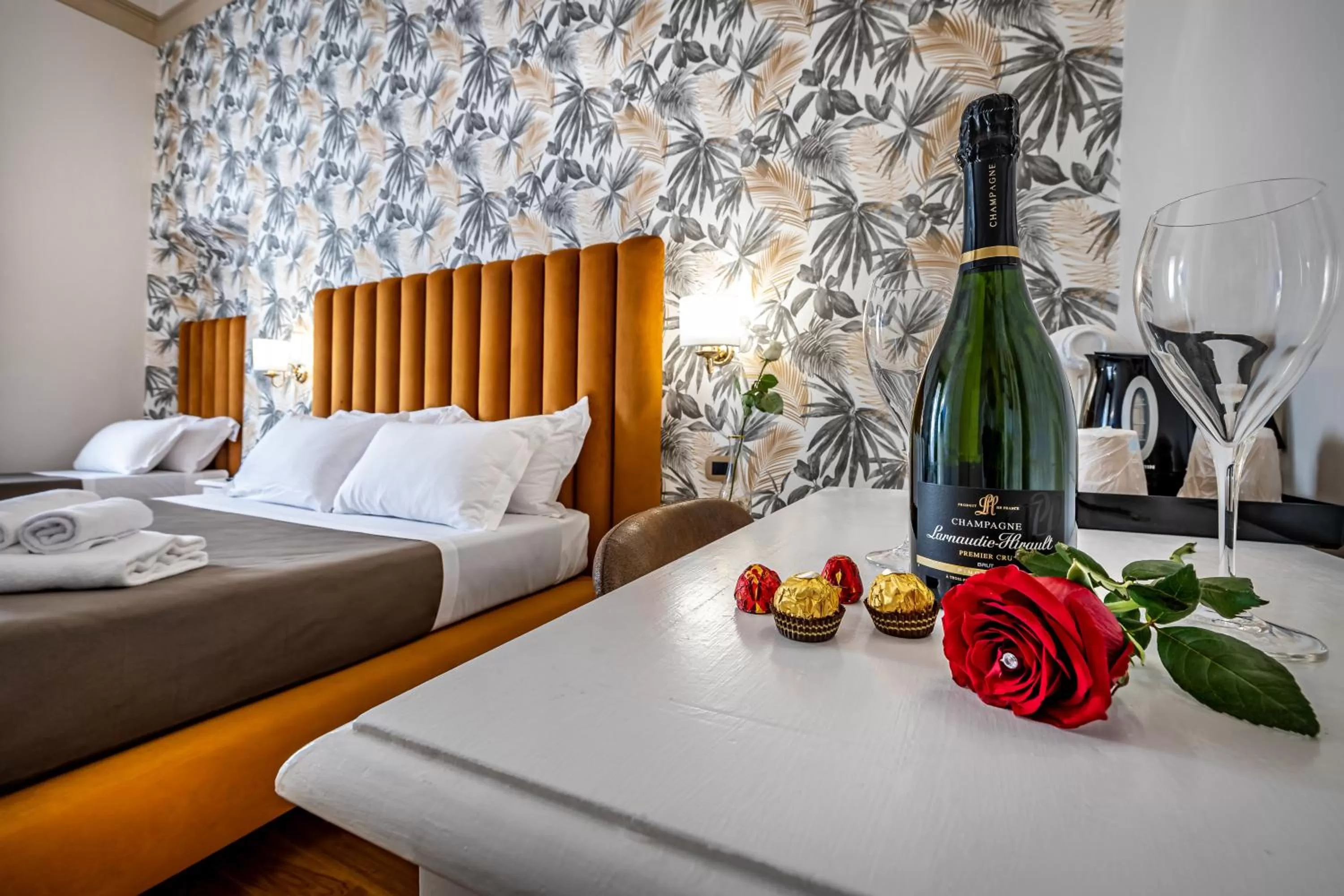 Bedroom, Bed in Maison Pitti Florence