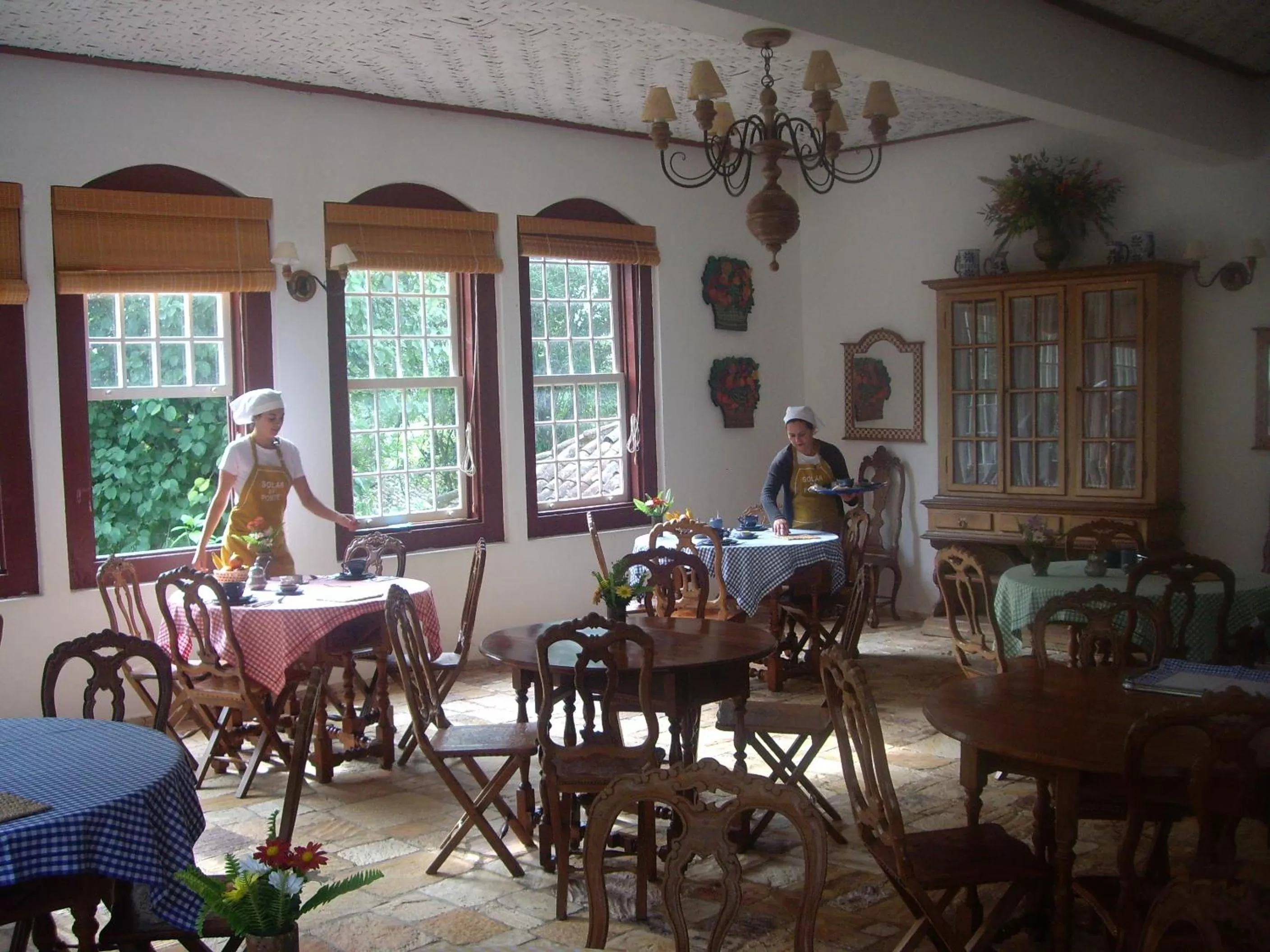 Staff in Solar da Ponte