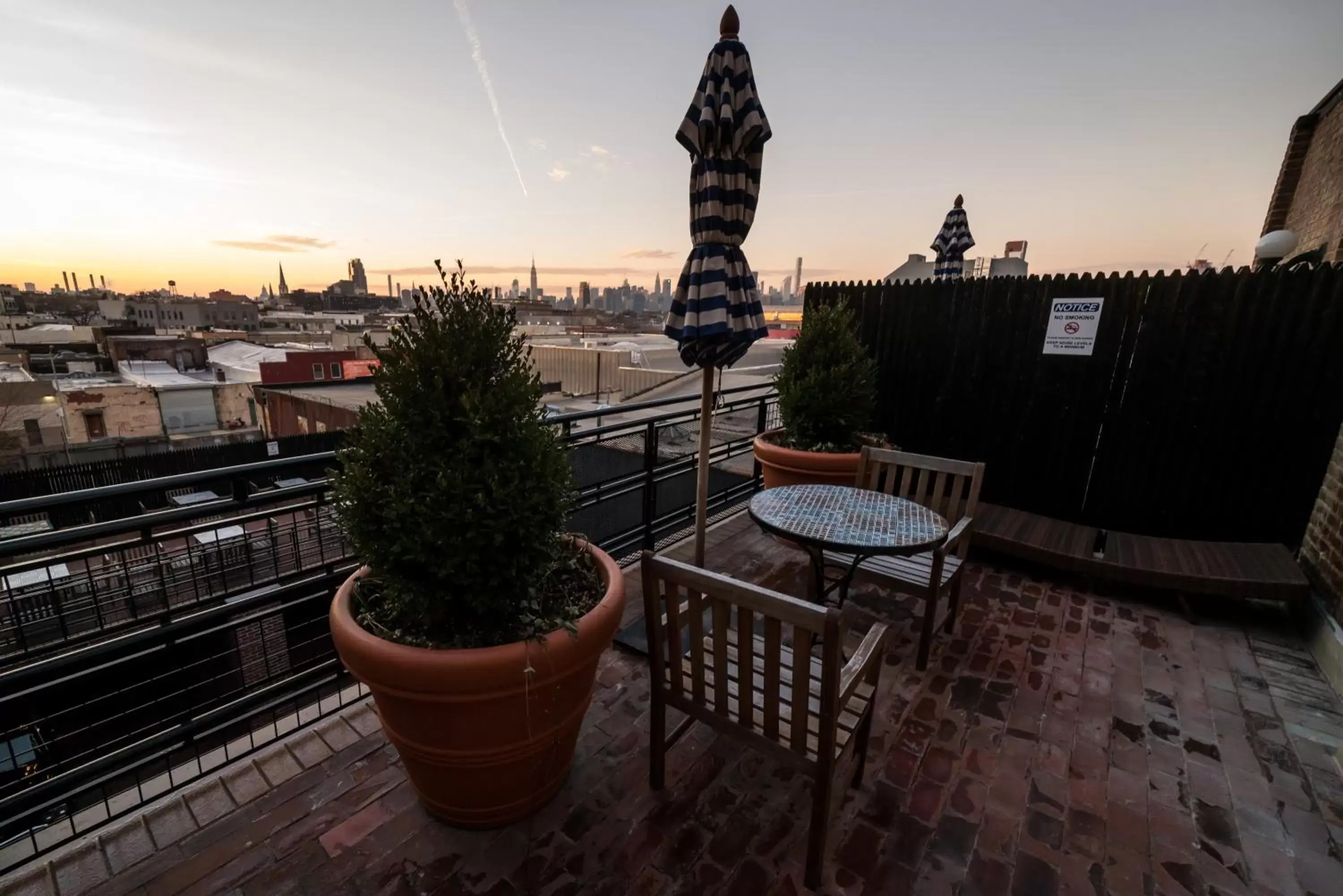 Balcony/Terrace in Henry Norman Hotel