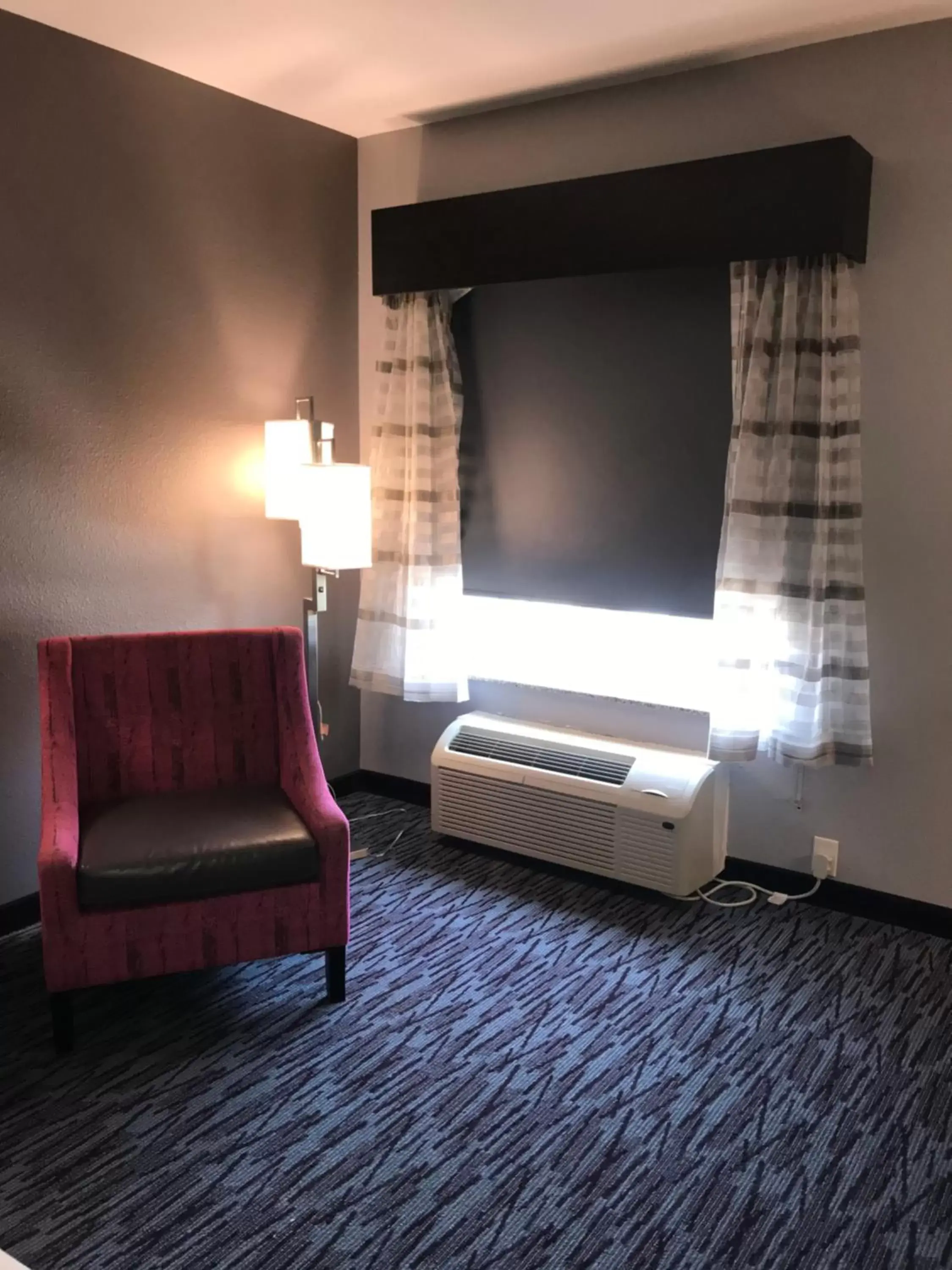 Seating Area in La Quinta by Wyndham Abilene Mall