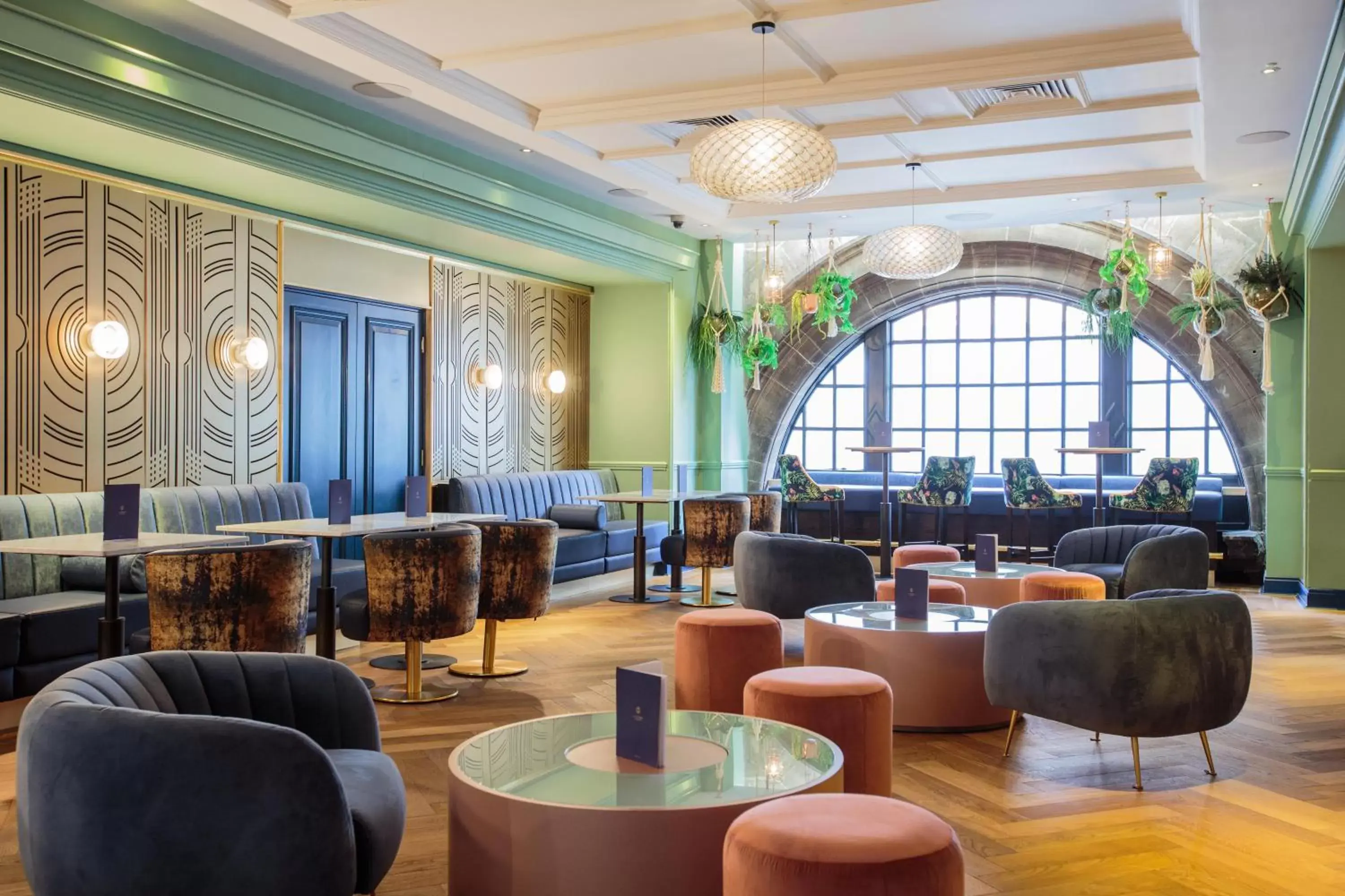 Restaurant/places to eat, Lounge/Bar in voco Grand Central - Glasgow, an IHG Hotel