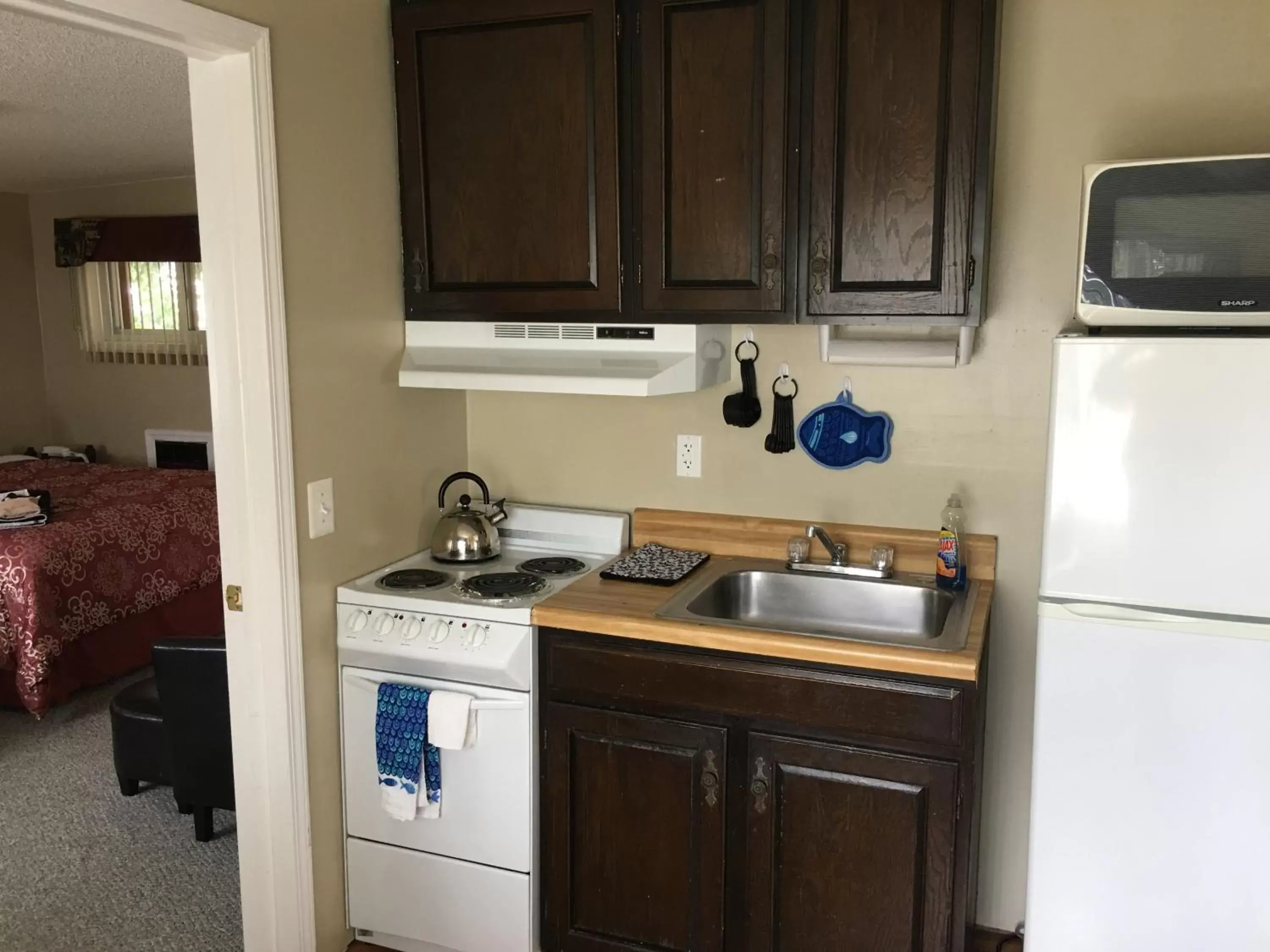 Kitchen/Kitchenette in Big Bear Lodge