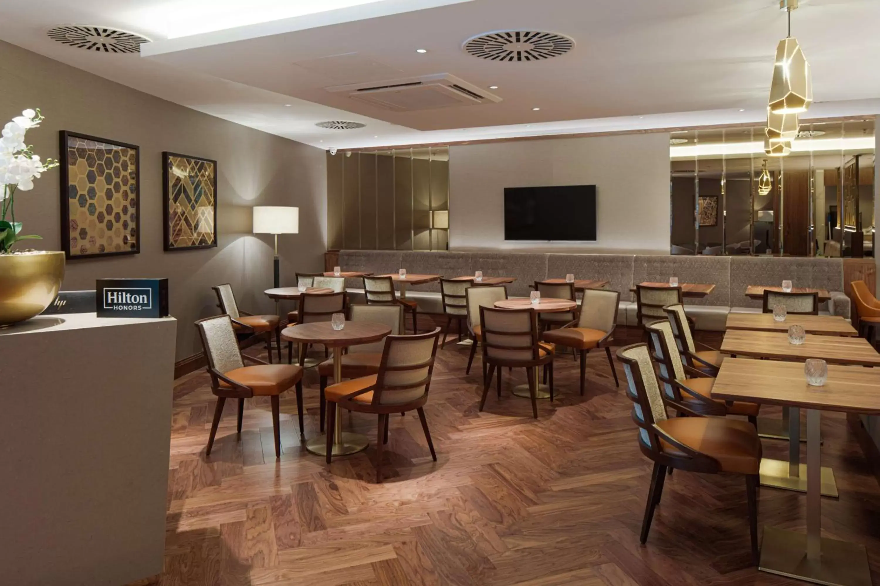 Property building, Restaurant/Places to Eat in Hilton Belfast