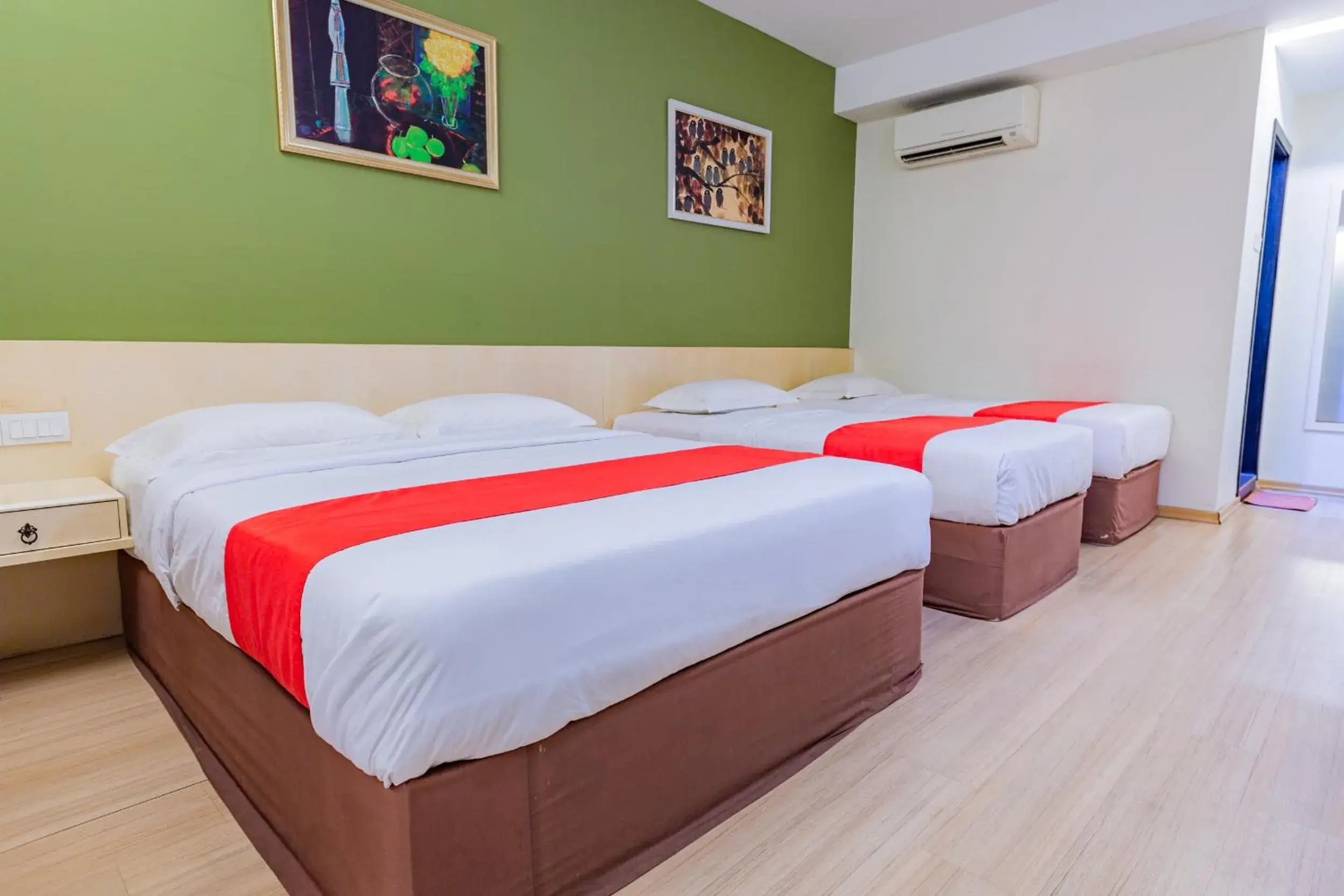 Bed in HOTEL 101 PERMAS JAYA