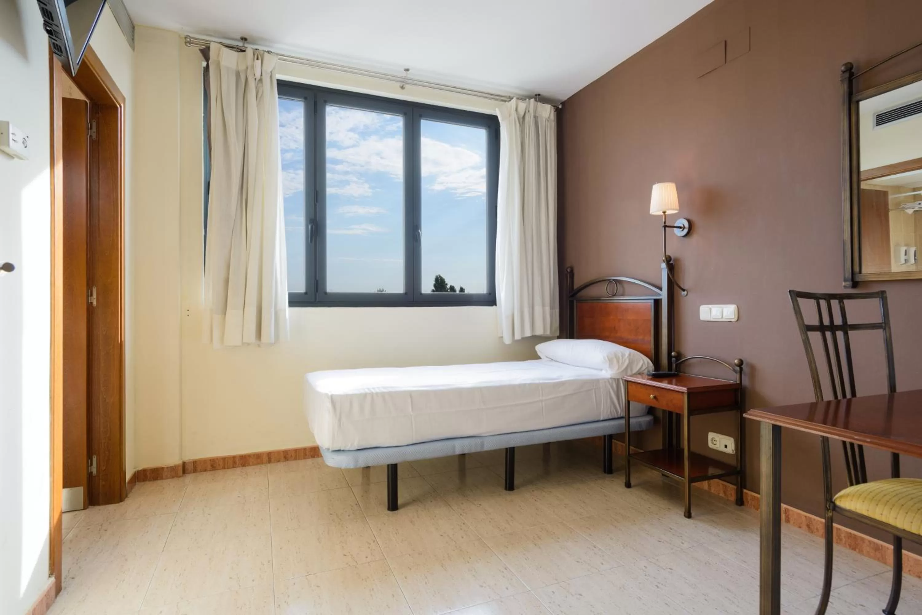 Photo of the whole room, Bed in Hospedium Hotel Don Fidel