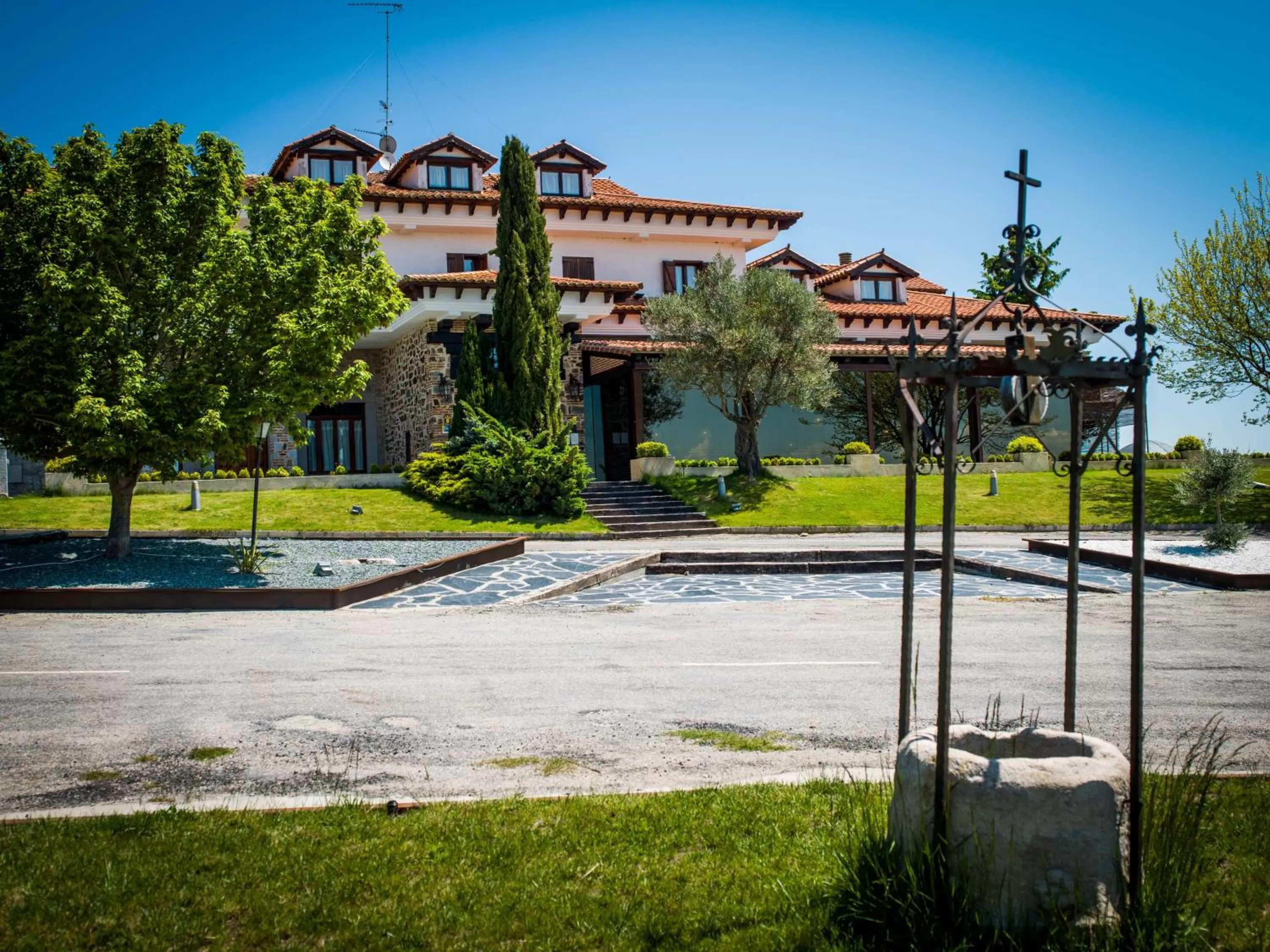 Property Building in DON FADRIQUE