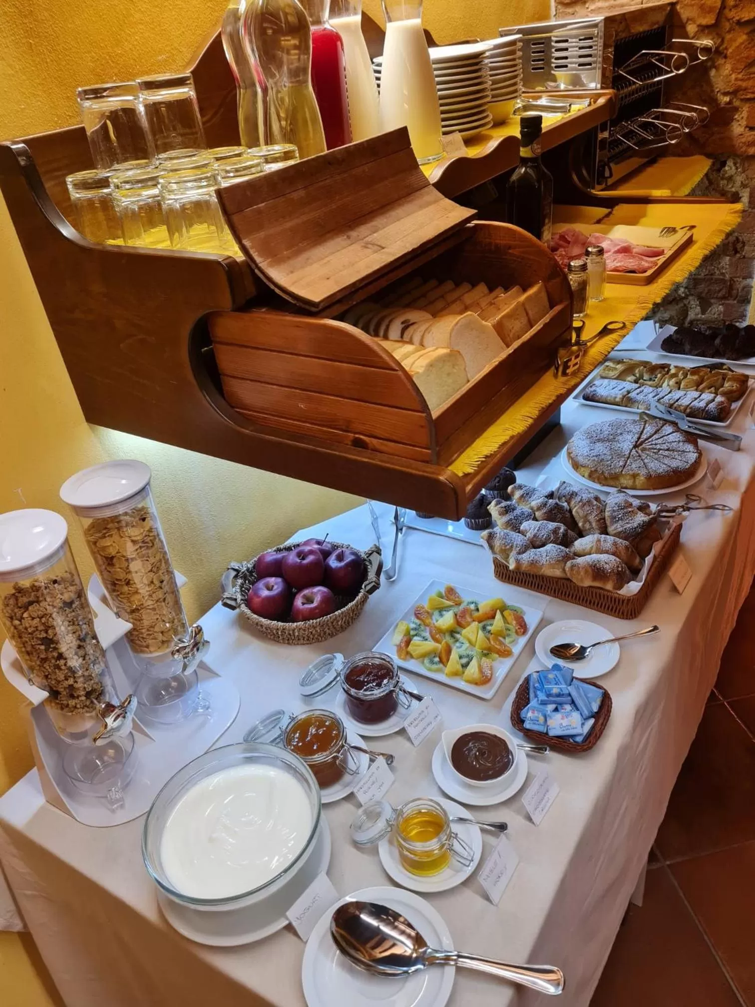 Breakfast in Meublè Evoè