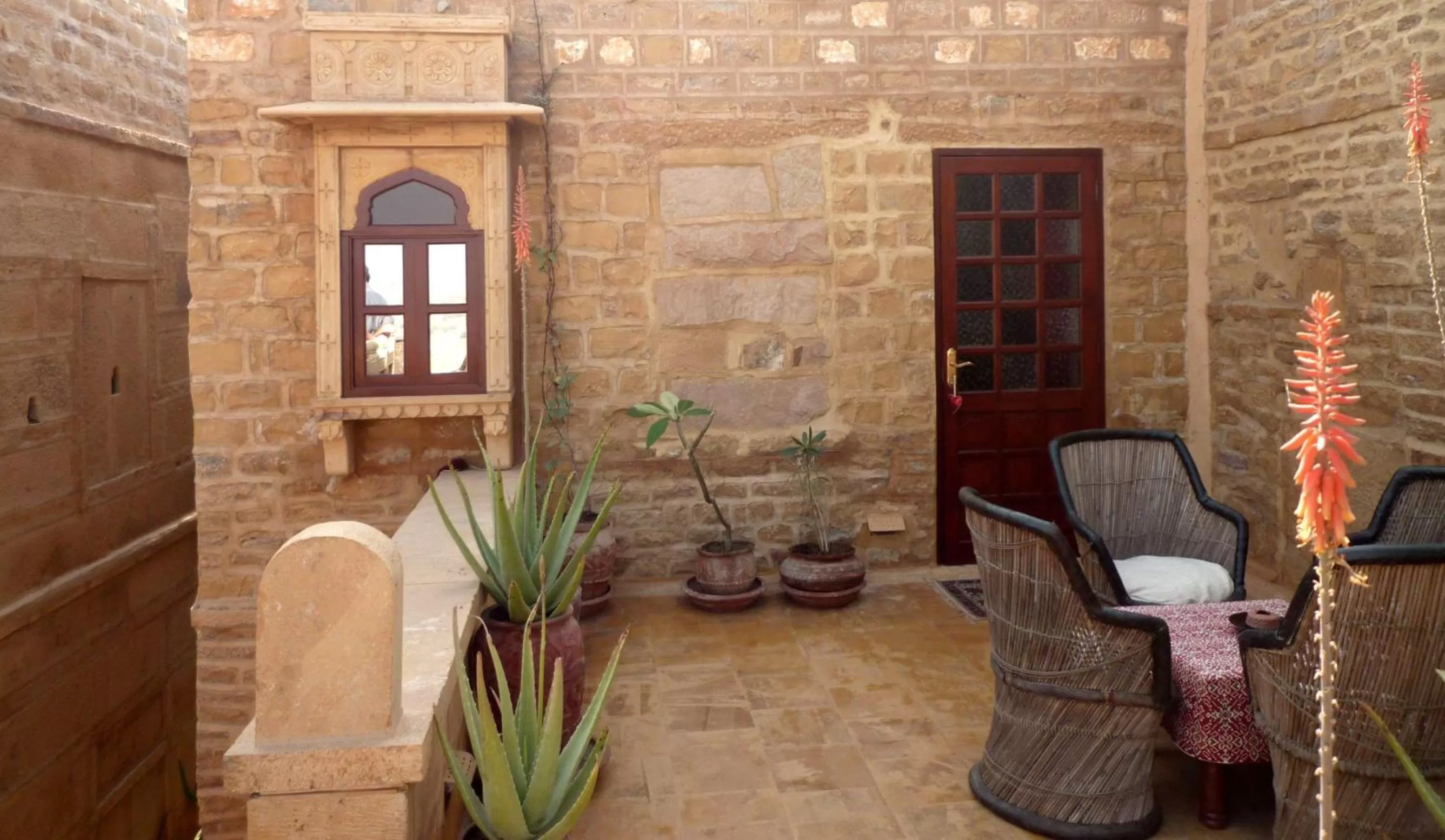 Restaurant/places to eat in Killa Bhawan