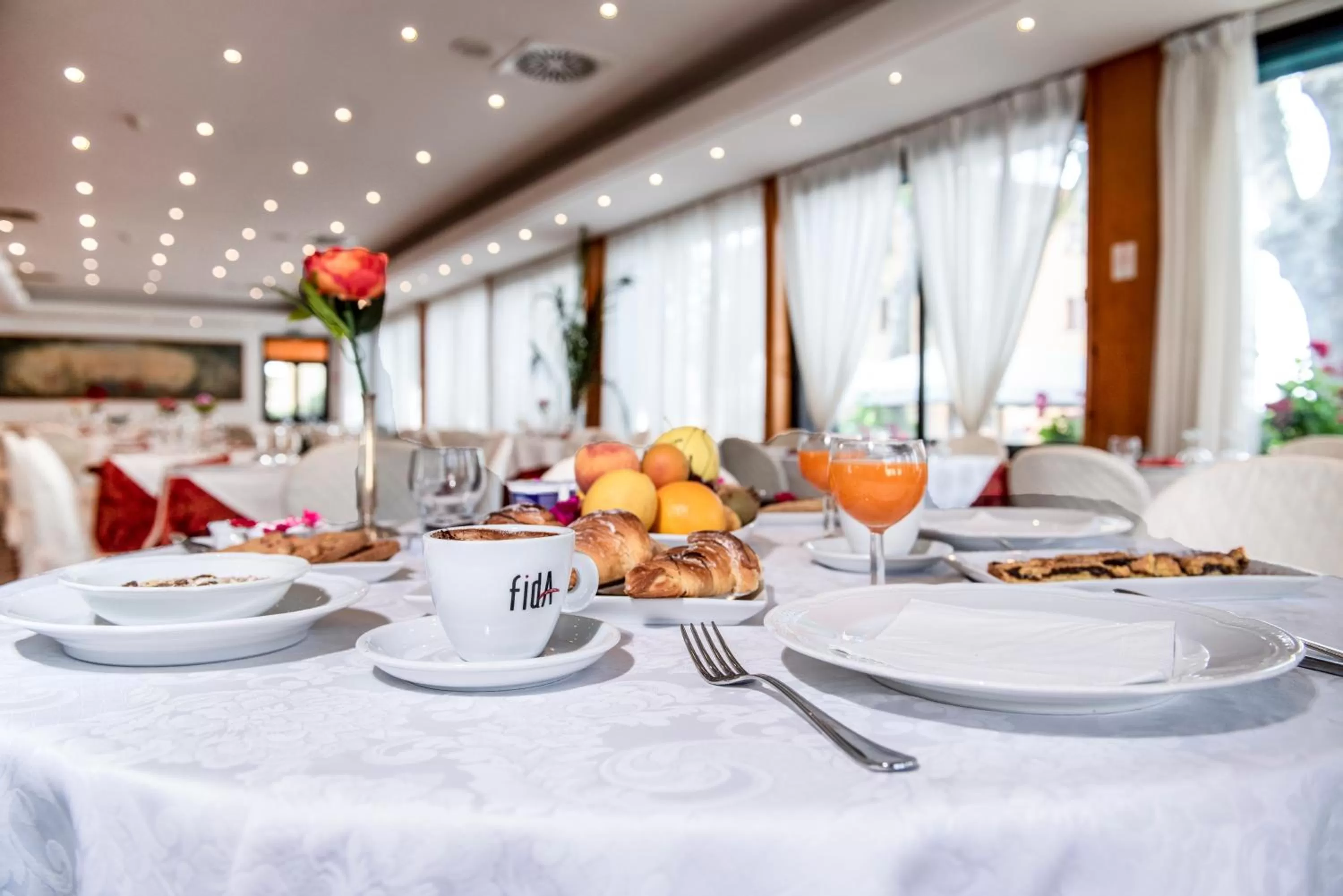 Restaurant/places to eat in Platani Hotel