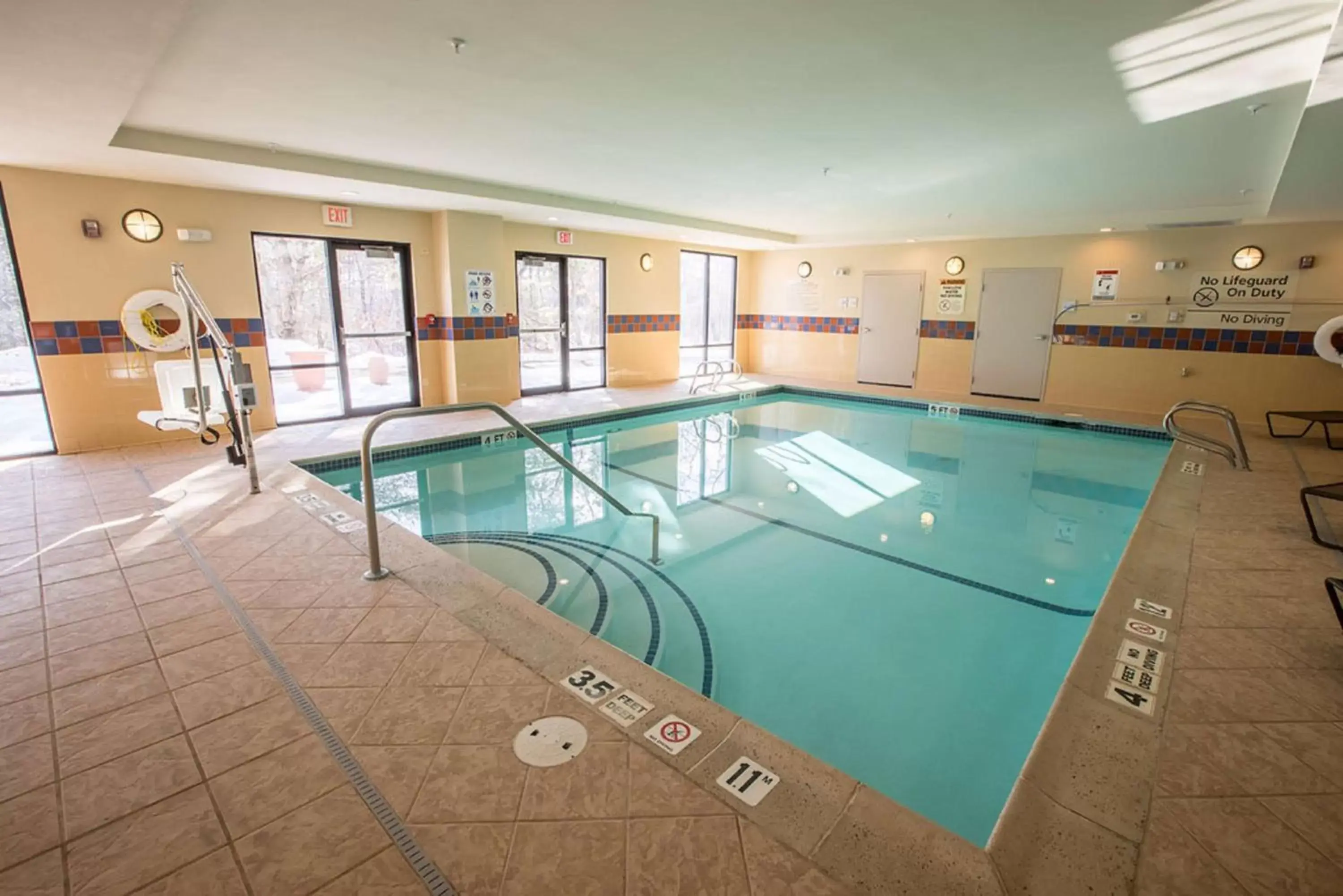 Pool view, Swimming Pool in Hampton Inn & Suites Tilton