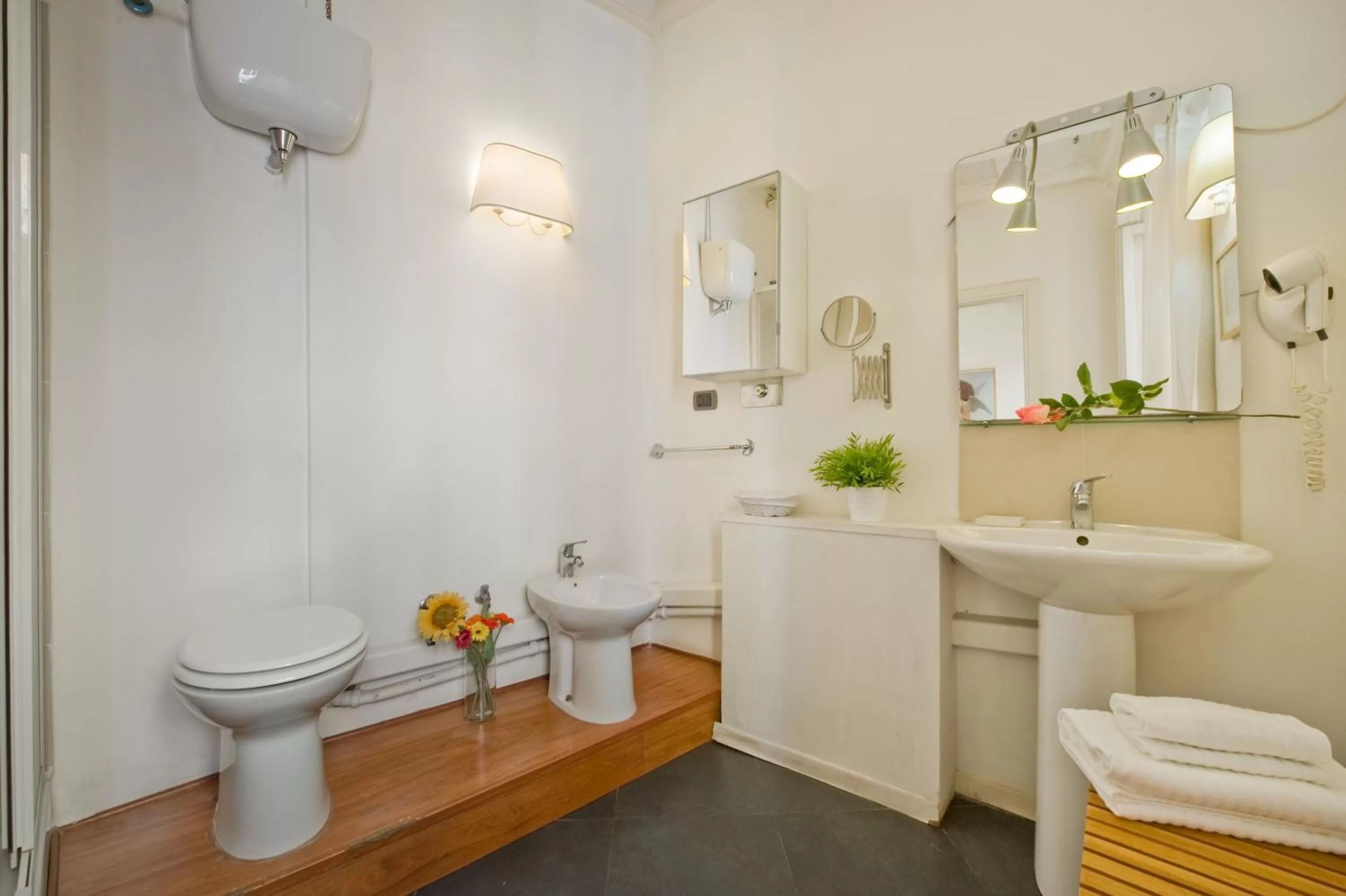 Bathroom in B&B Ventisei Scalini A Trastevere