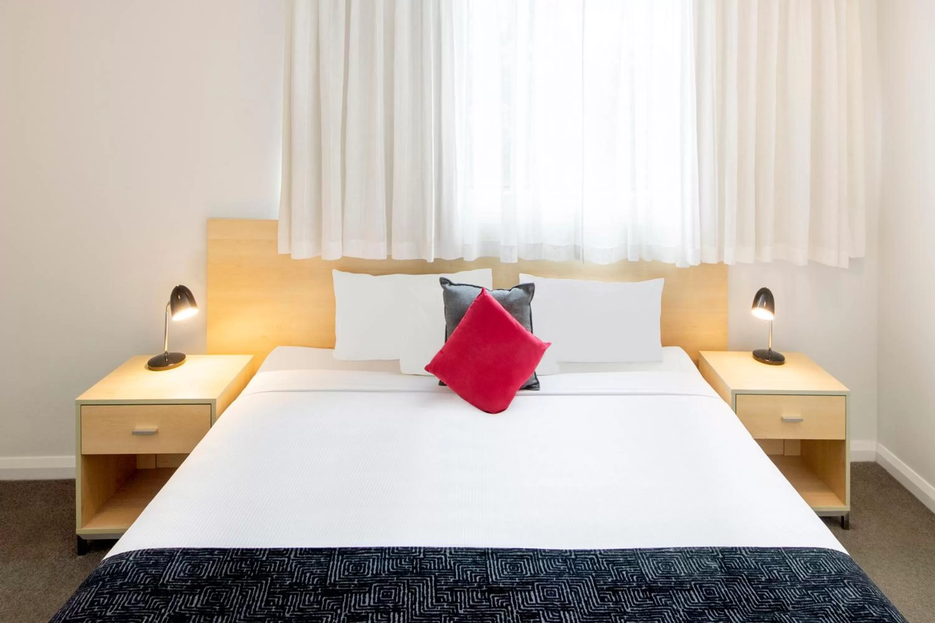 Bedroom, Bed in Mantra Castle Hill Sydney, an Accor Hotel