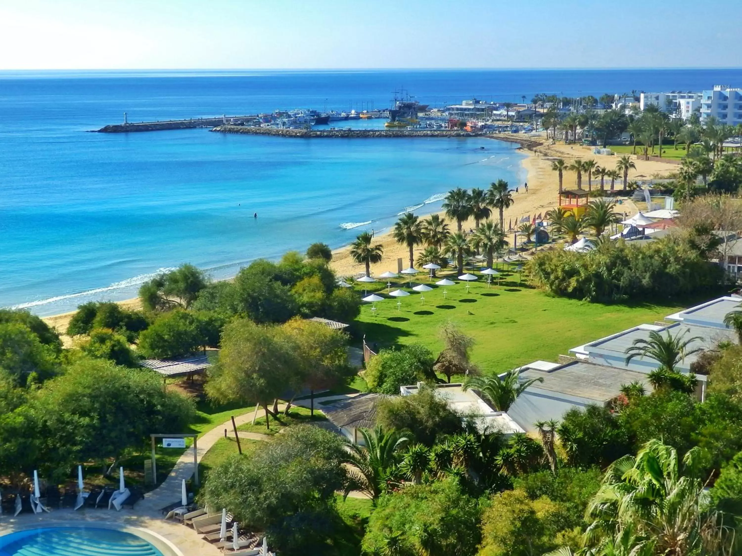 Bird's eye view, Bird's-eye View in Grecian Bay