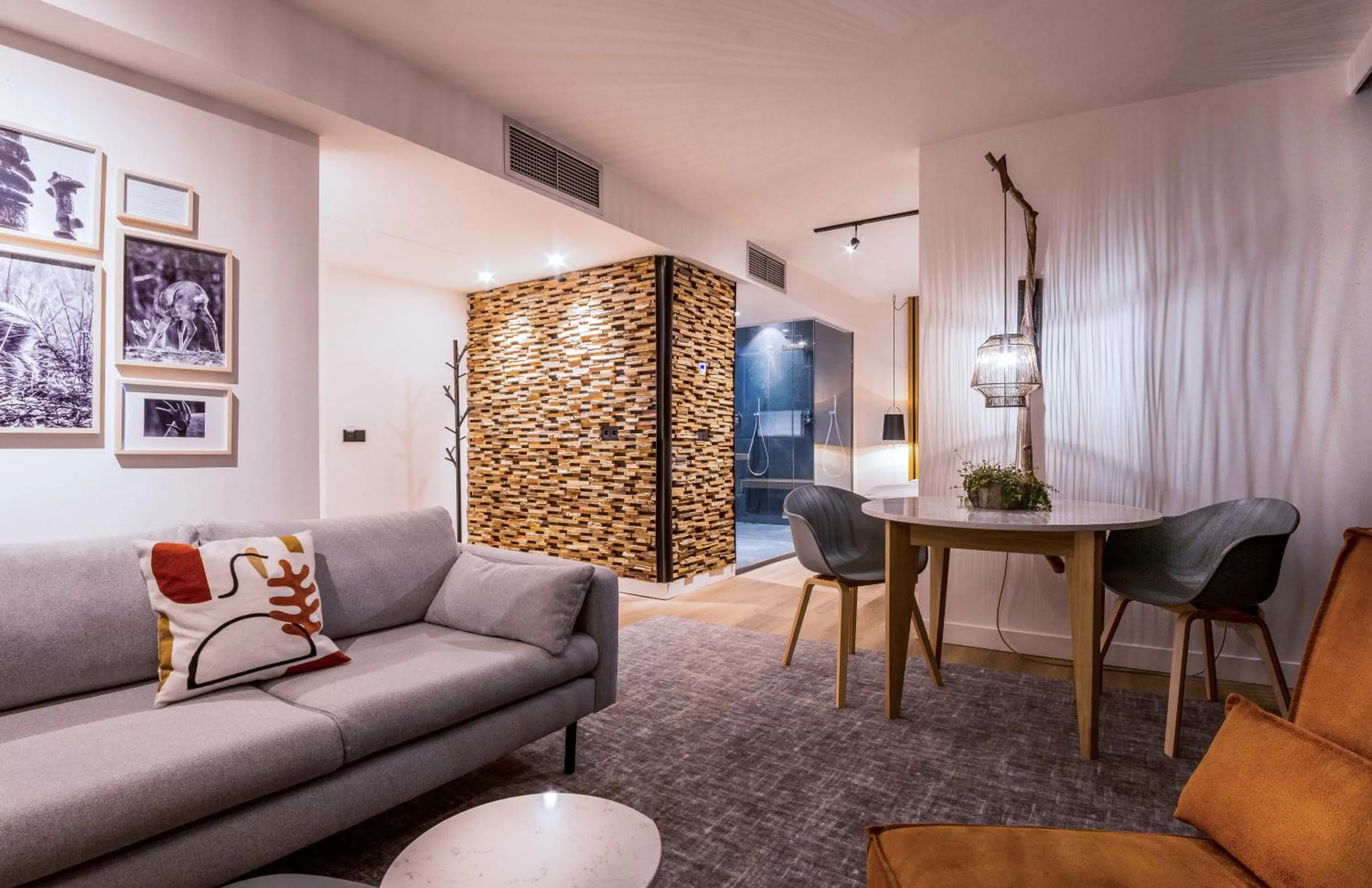 Photo of the whole room in Hotel de Sterrenberg - Adults Only