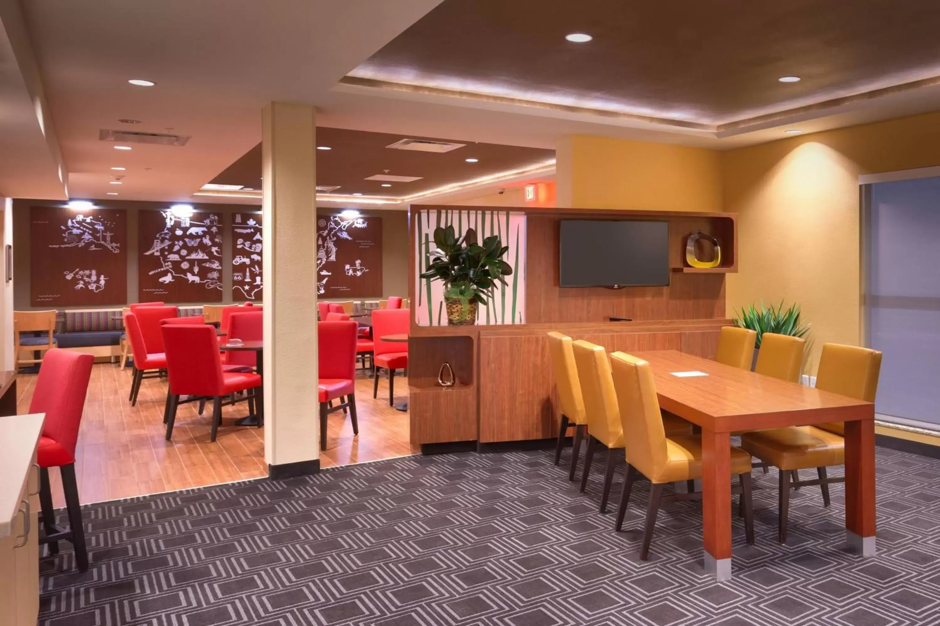 Lobby or reception, Restaurant/Places to Eat in TownePlace Suites by Marriott Dickinson