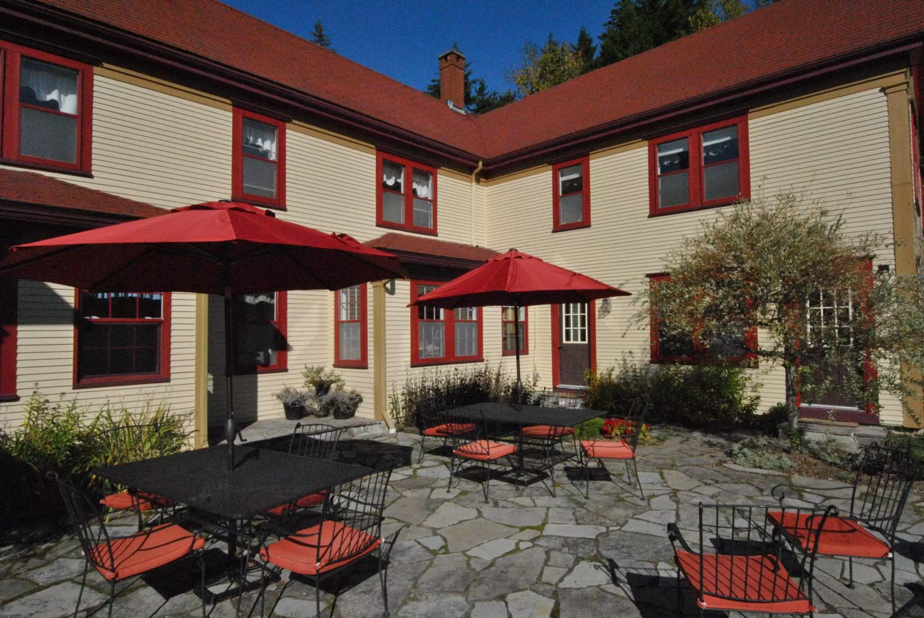 Patio in Dominion Hill Country Inn
