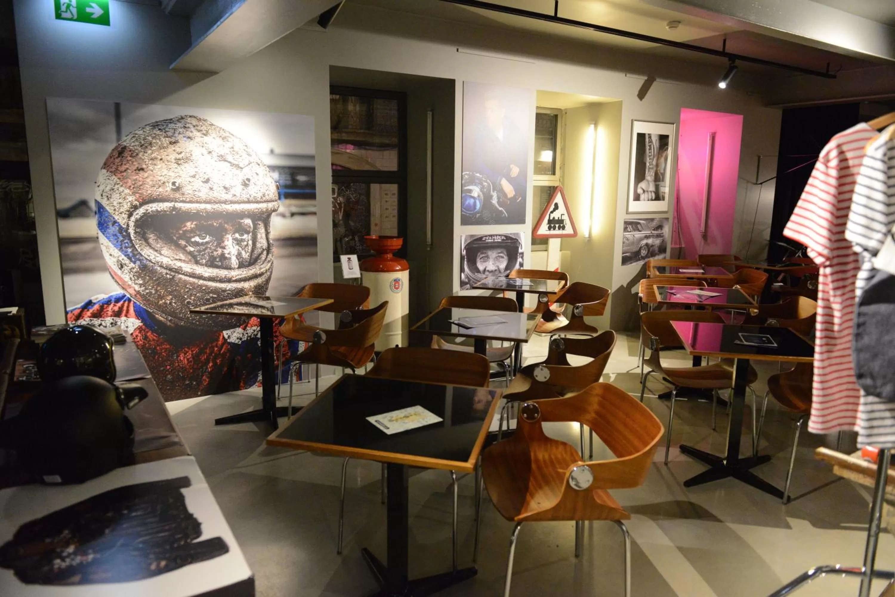 Lounge or bar in Raw Culture Art & Lofts Bairro Alto