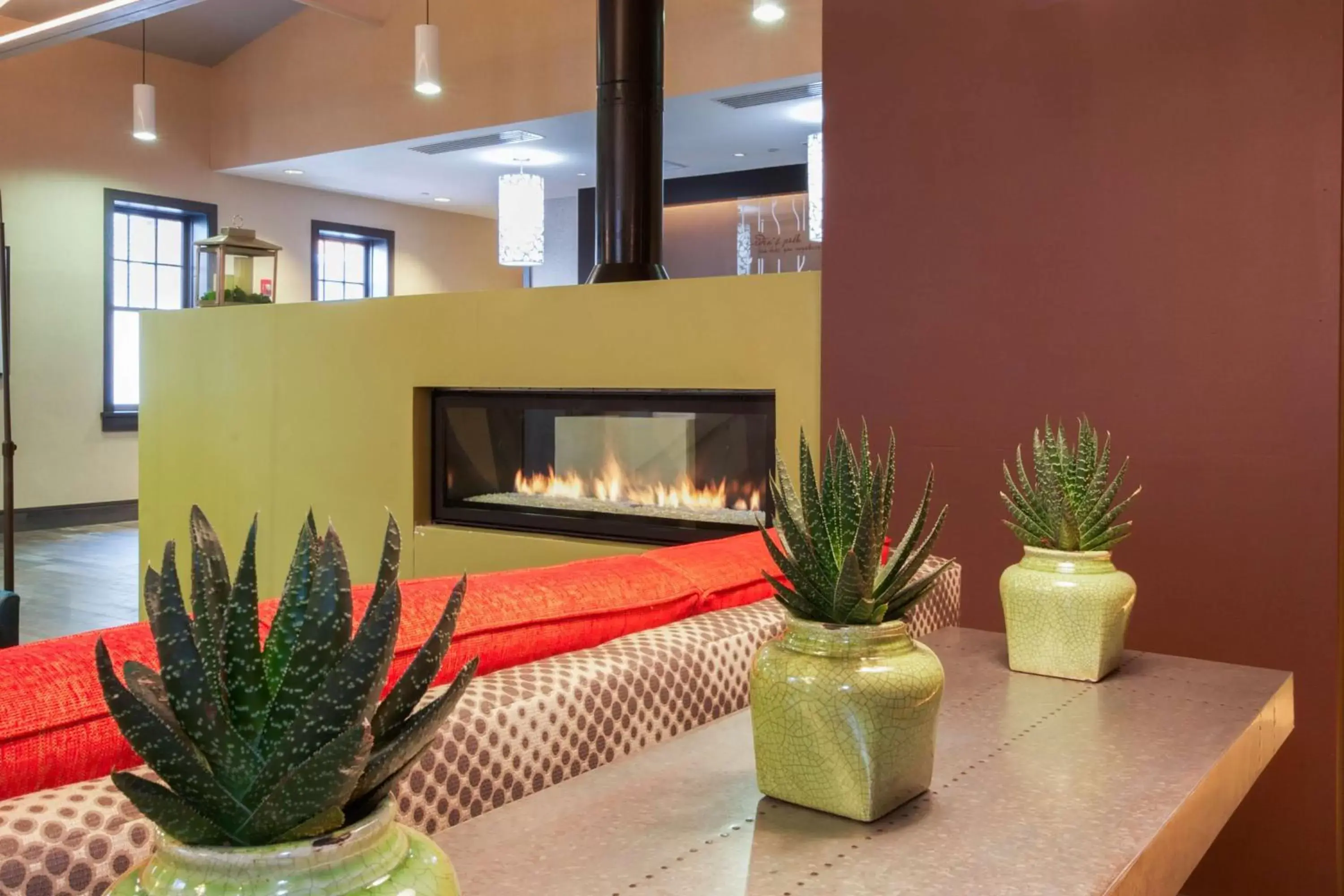 Lobby or reception in Hilton Garden Inn Burlington Downtown