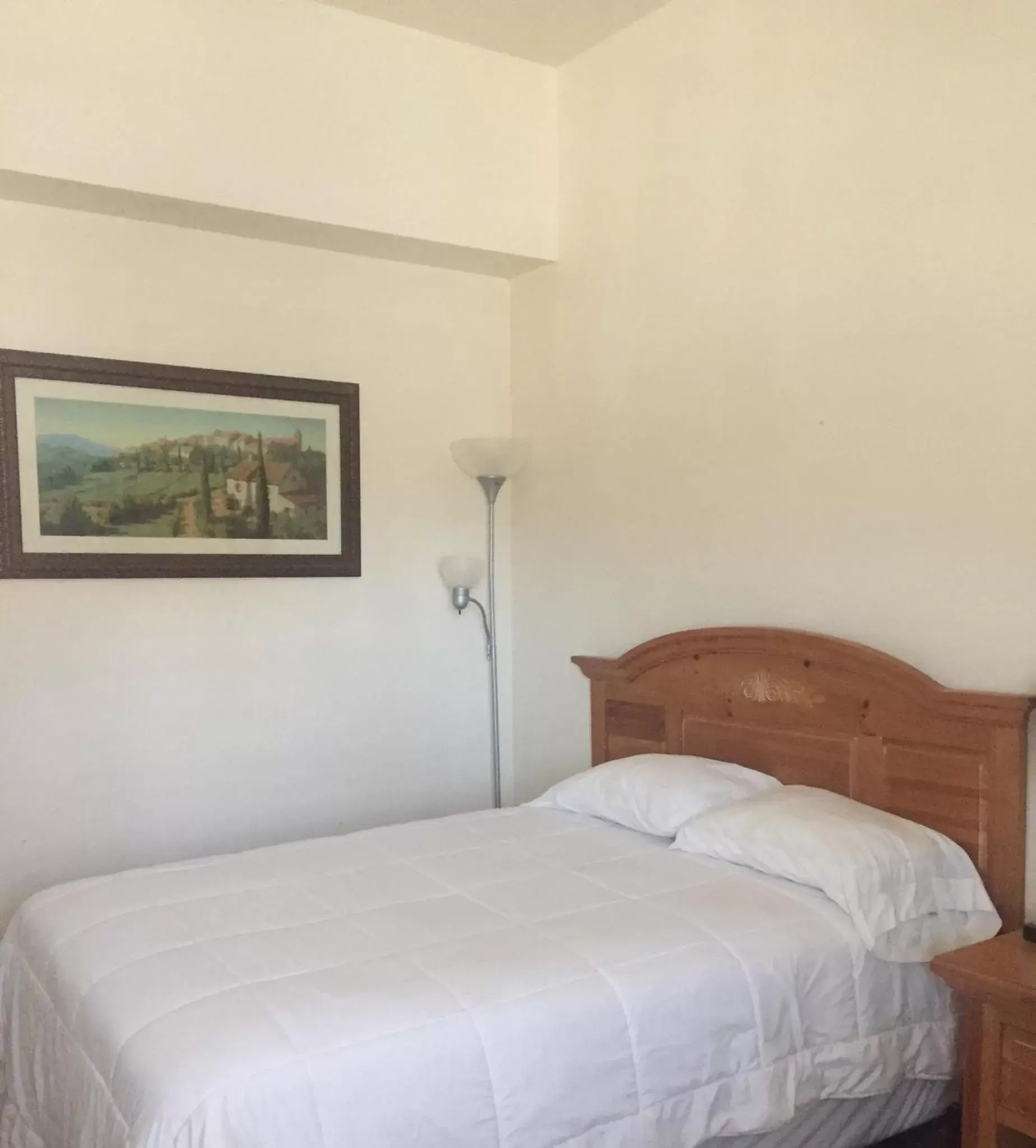 Standard  Room - Disability Access in Whitney Portal Hotel And Hostel