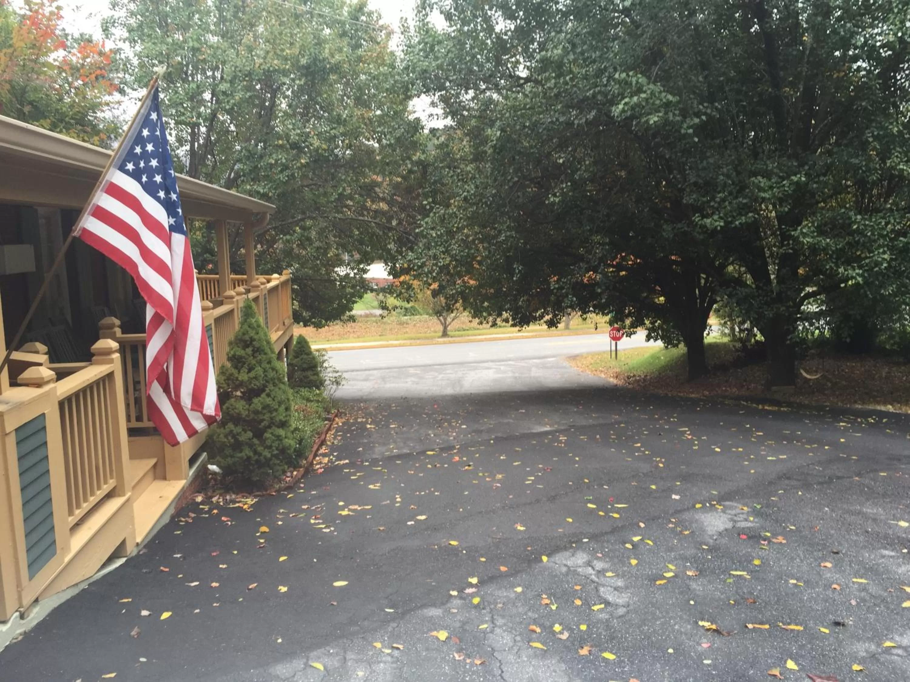 Facade/entrance in Mountain Aire Cottages, Inn, & Glamping