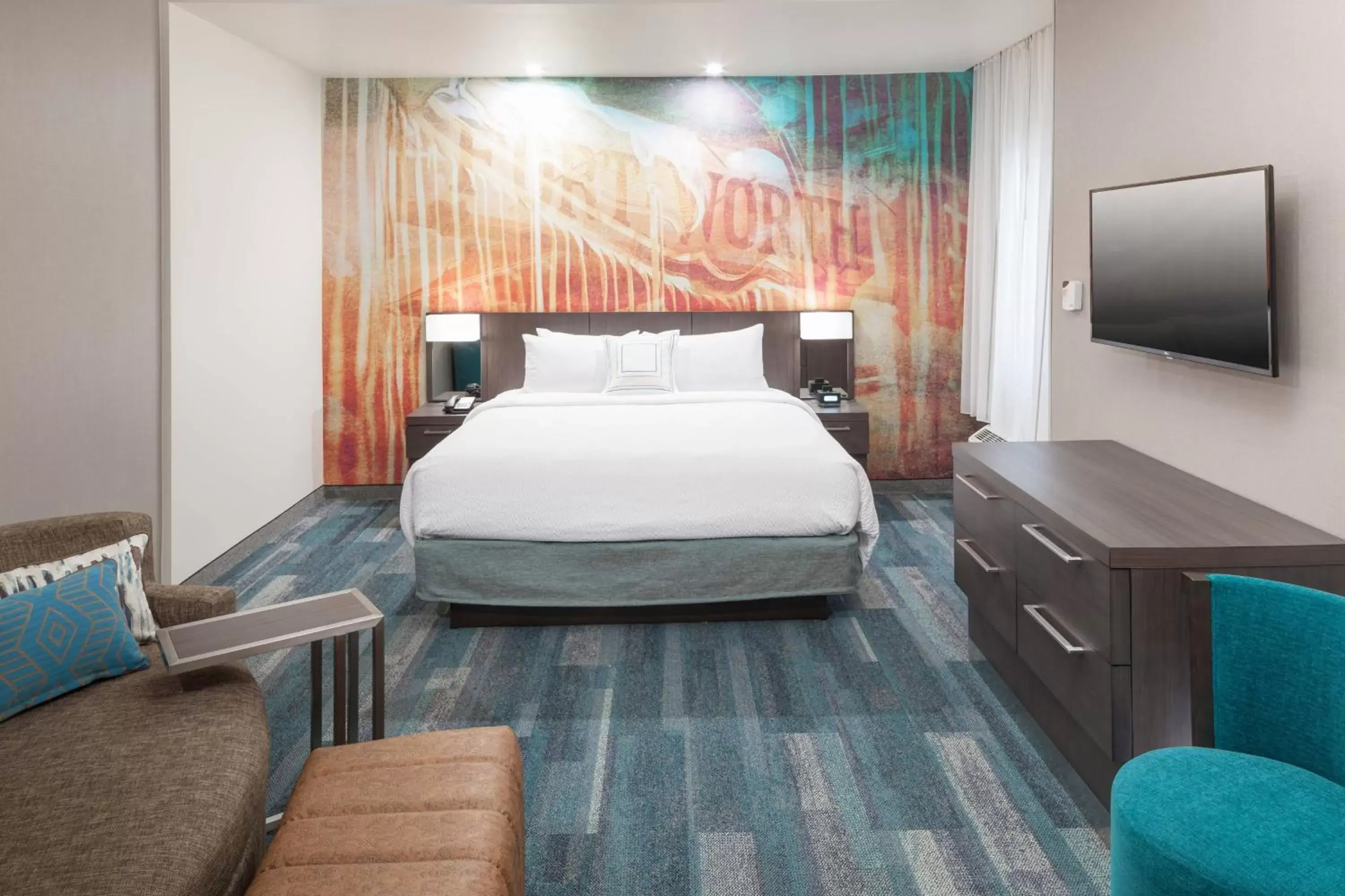 Photo of the whole room, Bed in Courtyard by Marriott Fort Worth Historic Stockyards