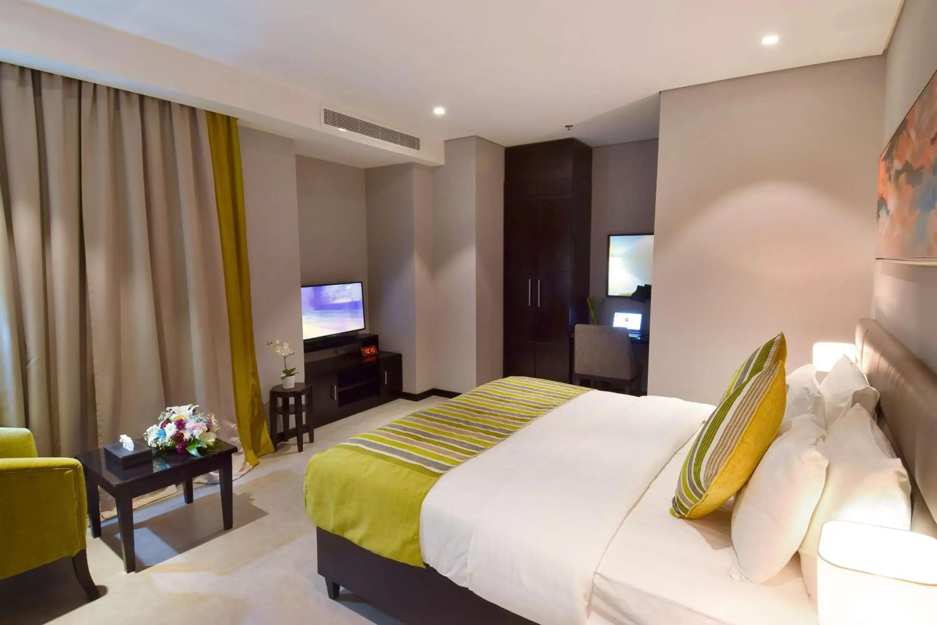 Bedroom, Bed in Best Western Plus Fursan Bedroom, Bed in Best Western Plus Fursan