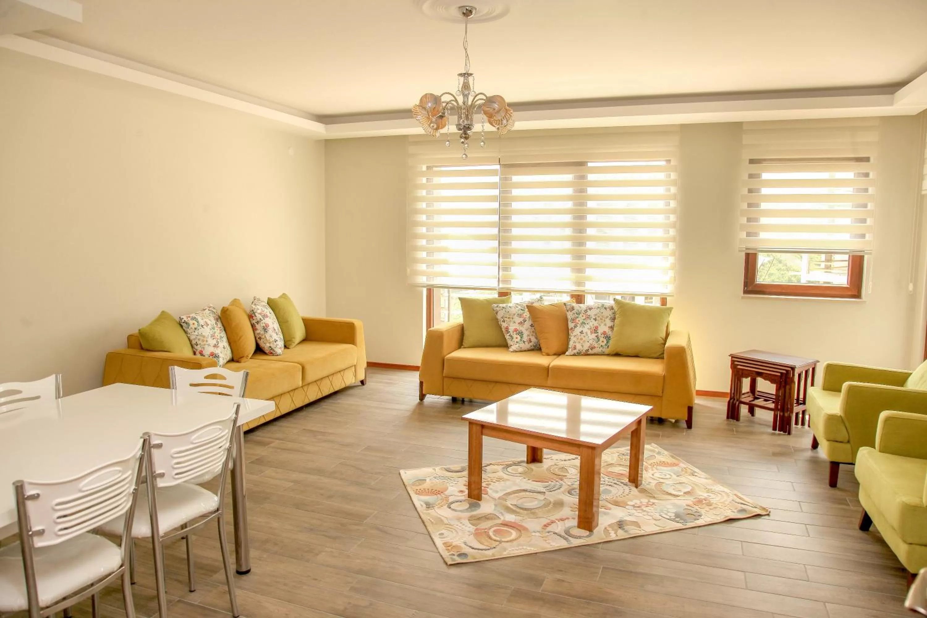 Photo of the whole room in Royal Inn Seza Residence