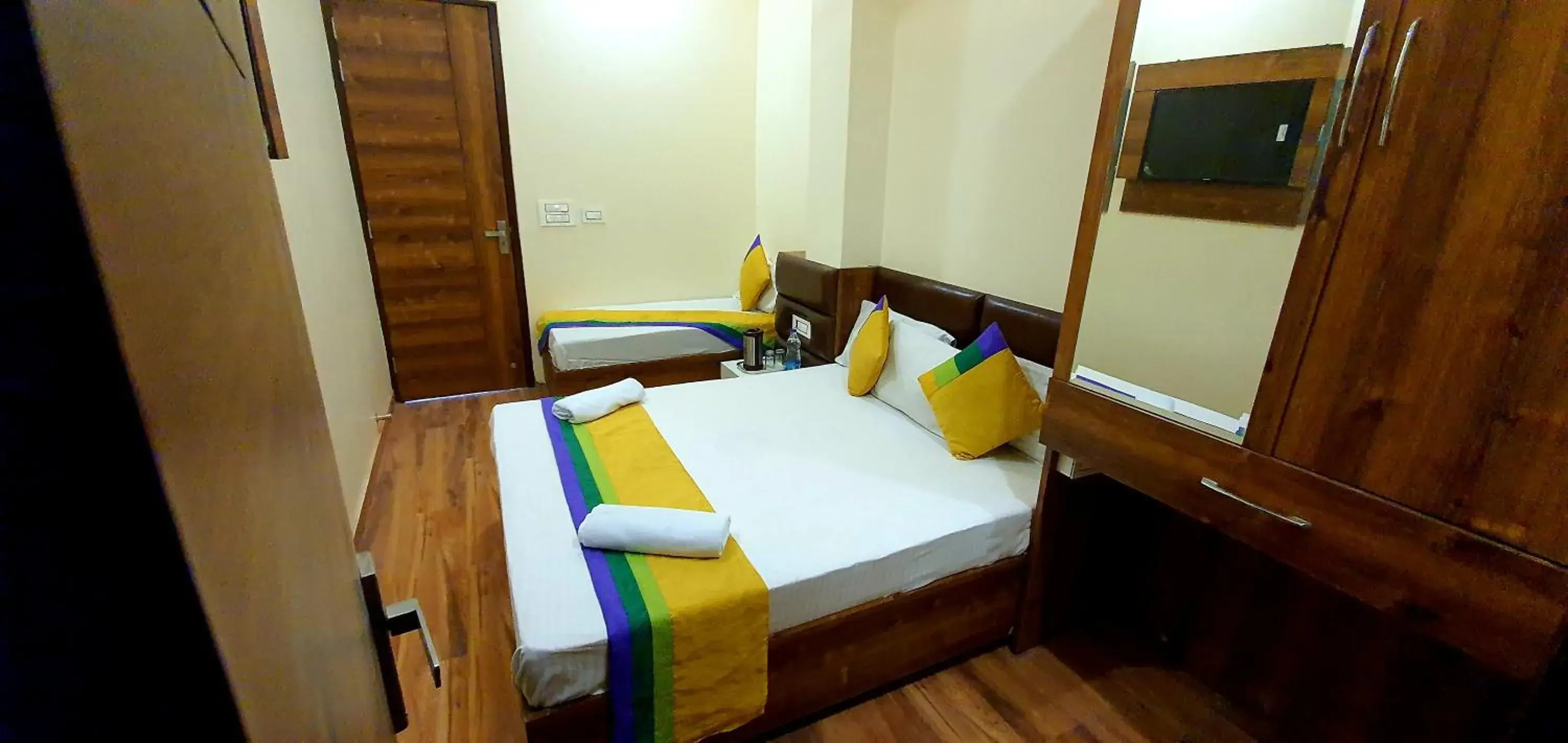 TV and multimedia, Bed in FabExpress 56 Amritsar