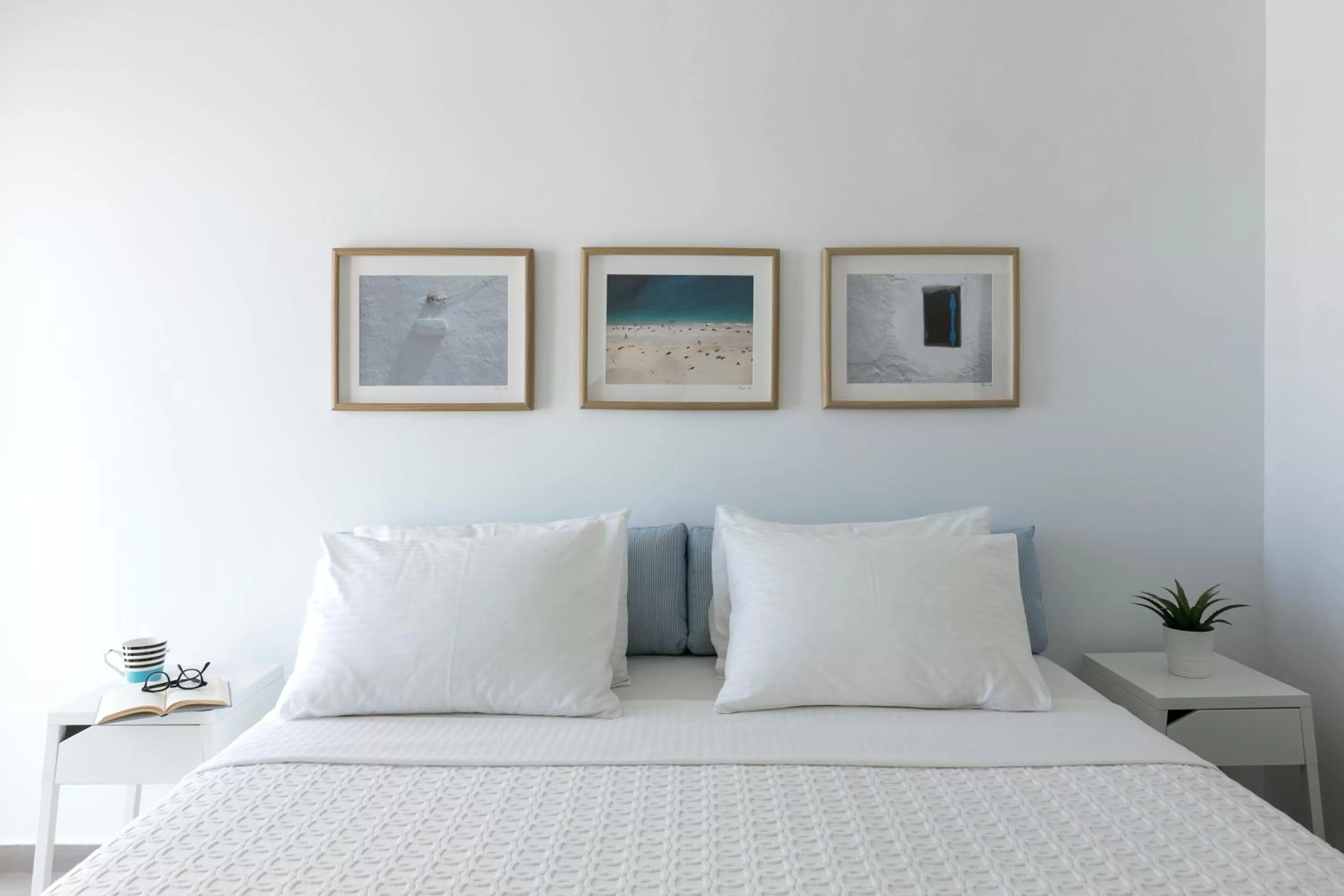 Bed in Amperian Mykonos Suites & Villas