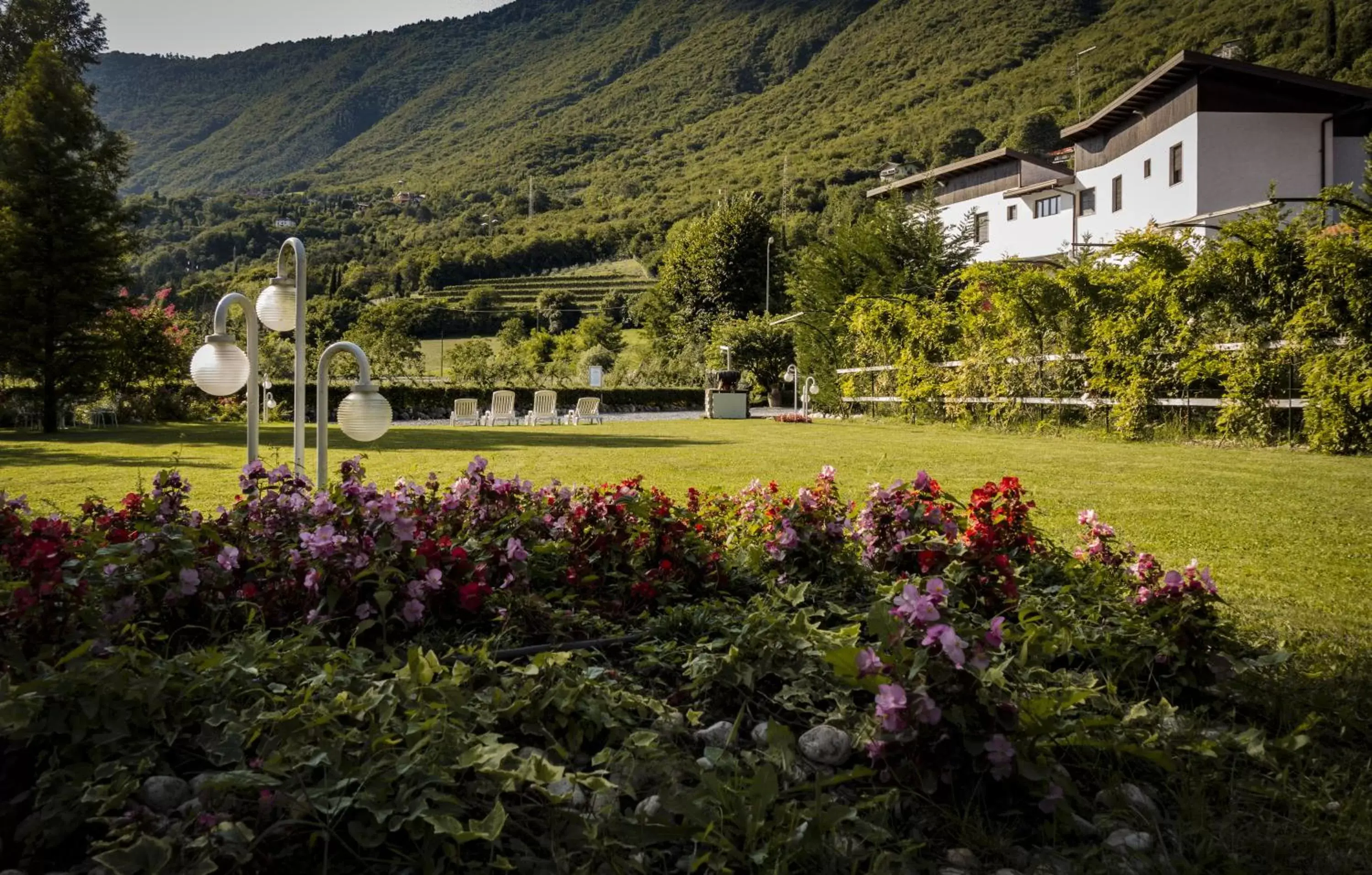 Facade/entrance, Garden in Albergo La Romanella