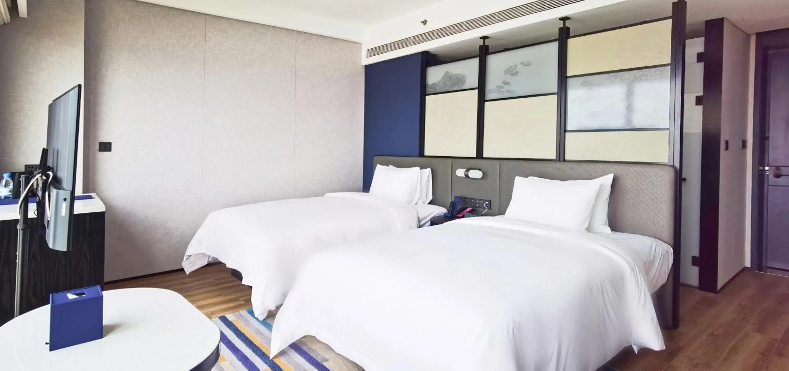 Bedroom, Bed in Aloft Yantai